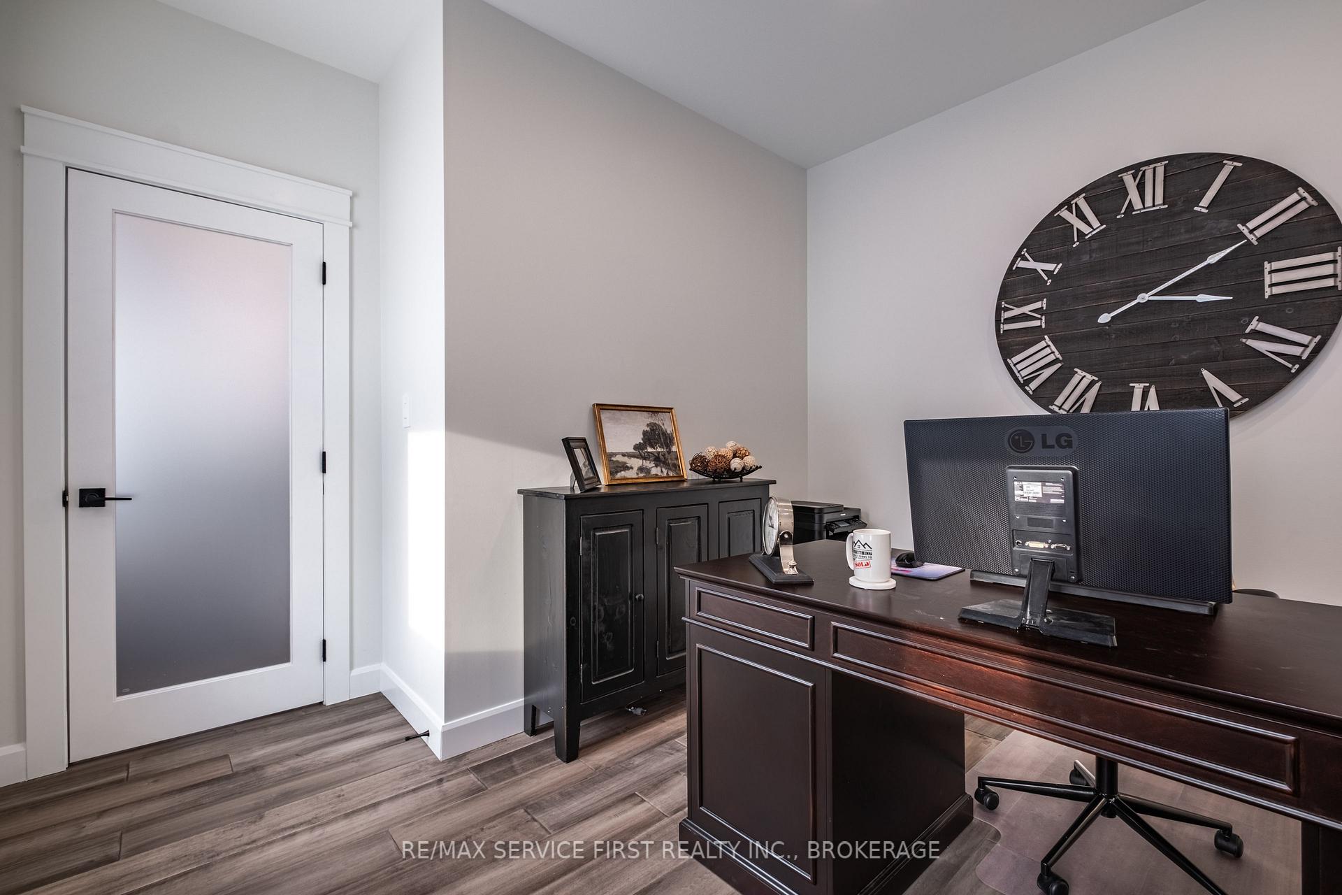 Photo 10 of 1012 Applewood Lane, Frontenac, Frontenac South — HOMEH