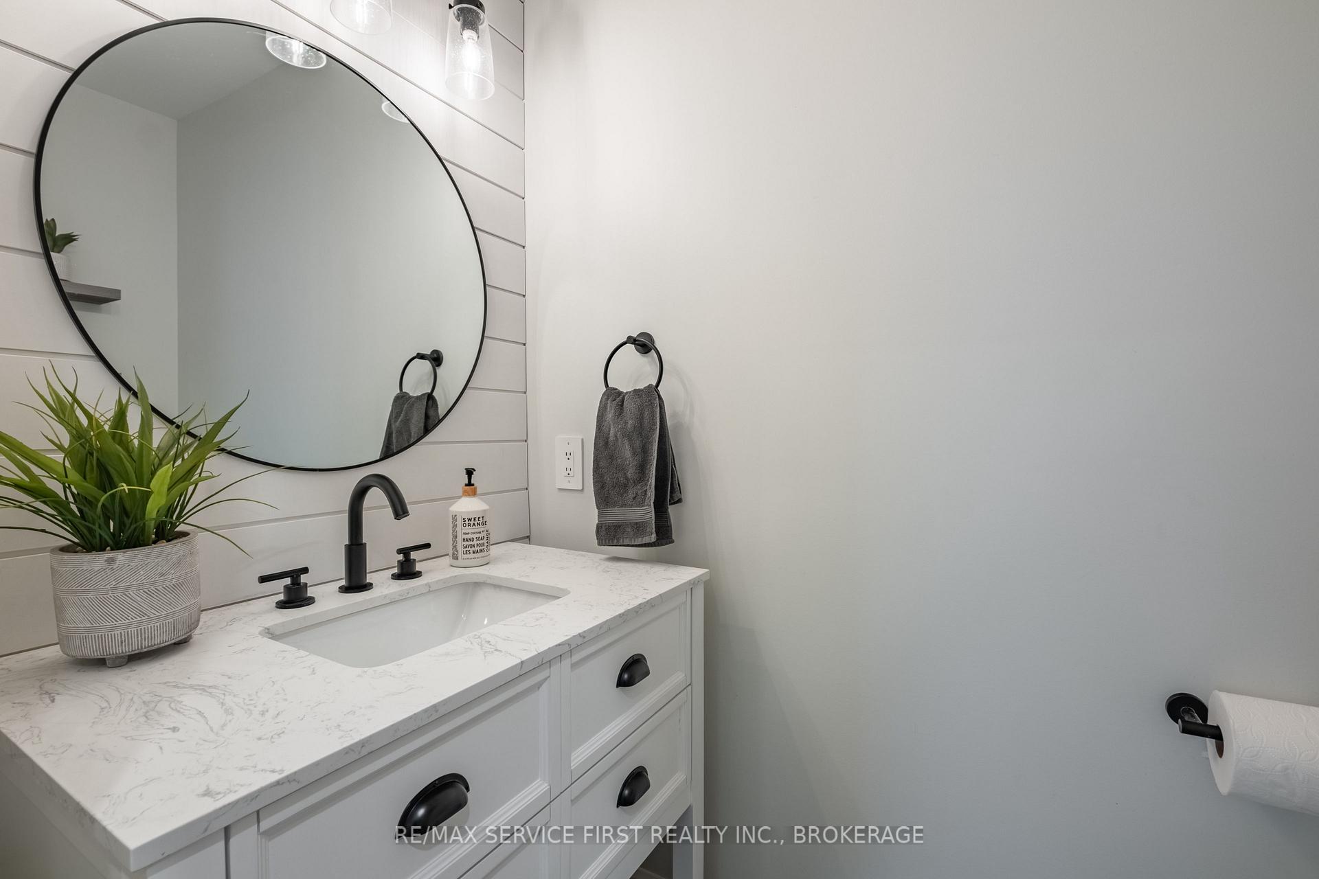 Photo 21 of 1012 Applewood Lane, Frontenac, Frontenac South — HOMEH