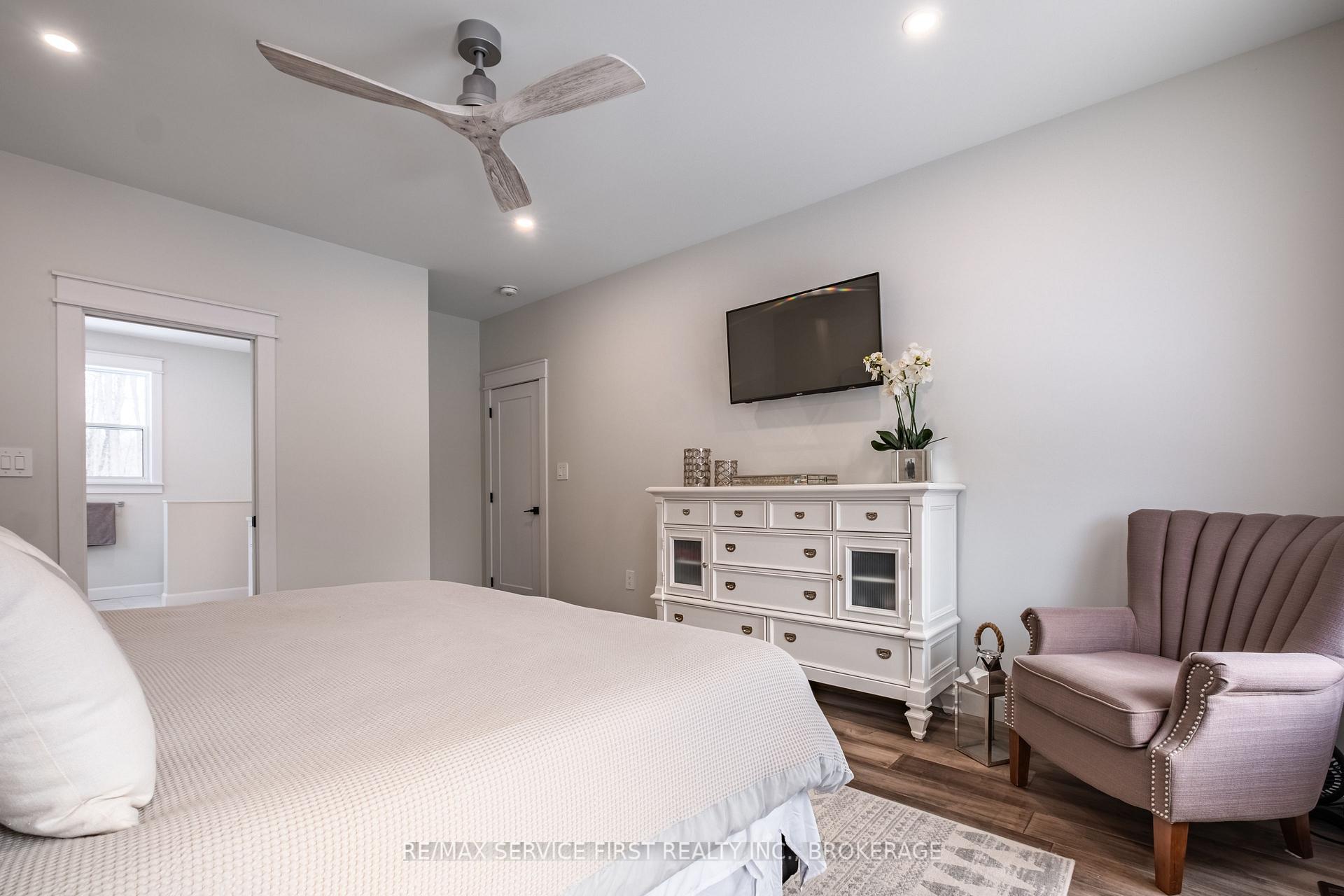 Photo 28 of 1012 Applewood Lane, Frontenac, Frontenac South — HOMEH