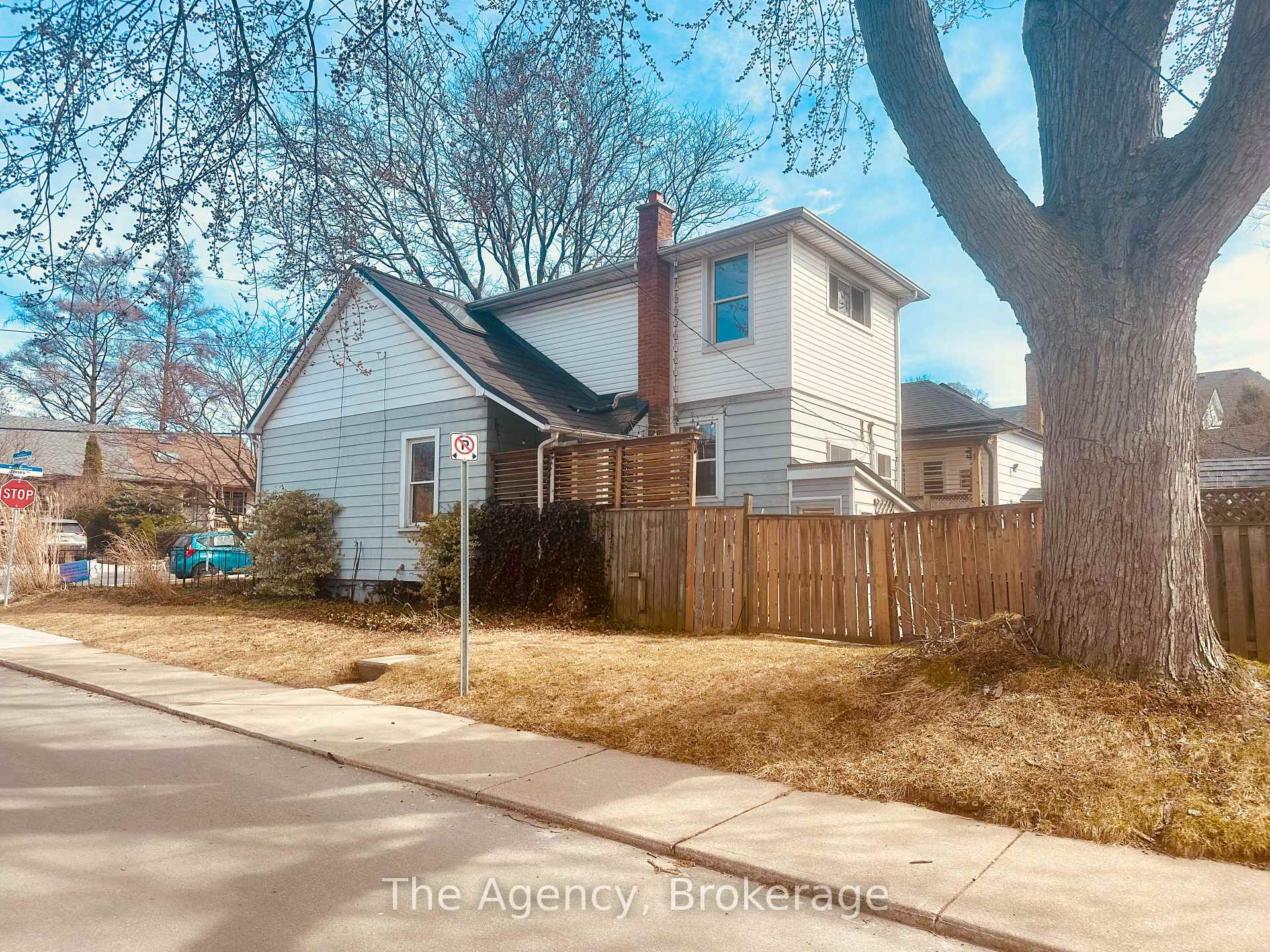 Photo 1 of 35 Jones Street, Hamilton, Strathcona — HOMEH