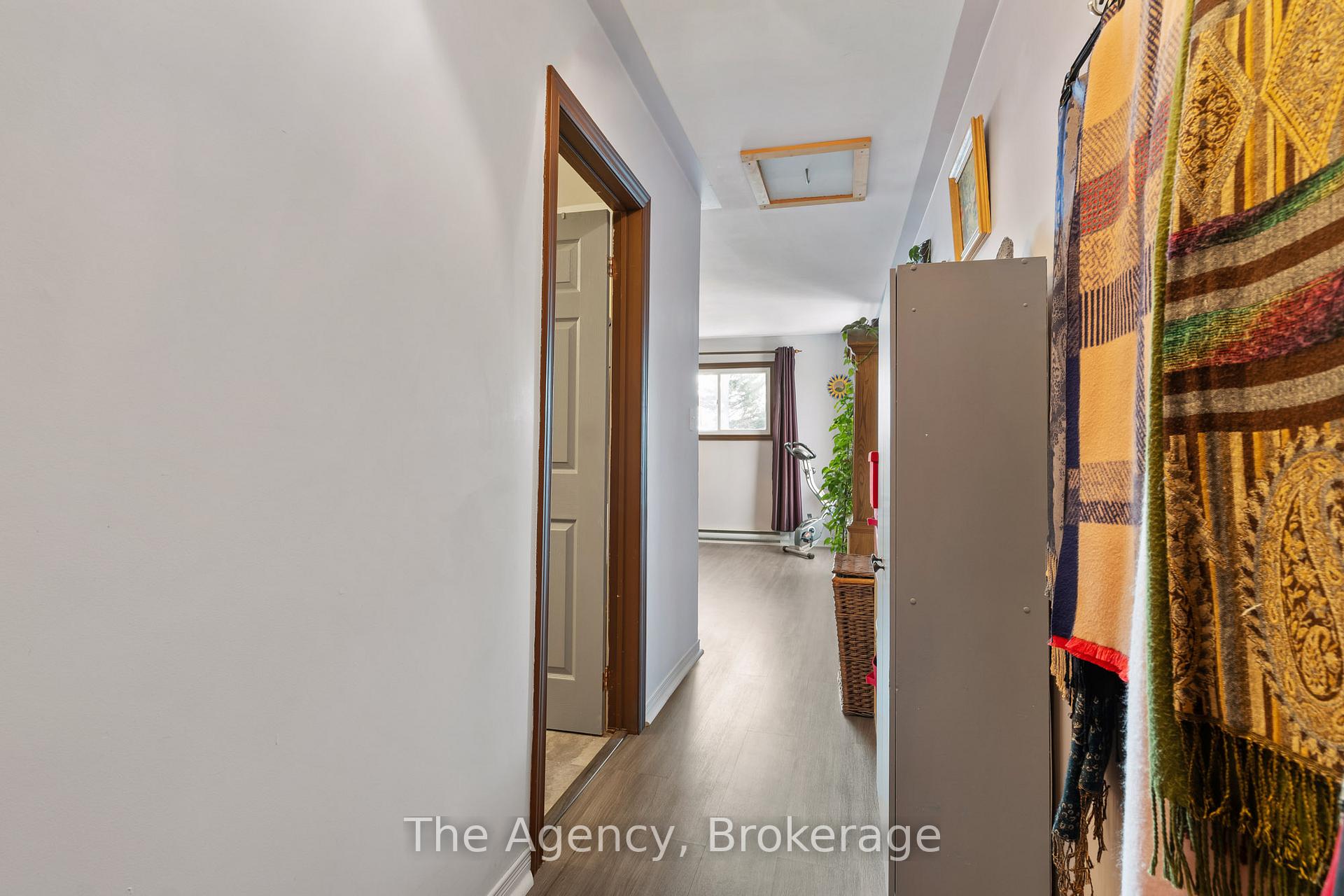 Photo 18 of 35 Jones Street, Hamilton, Strathcona — HOMEH