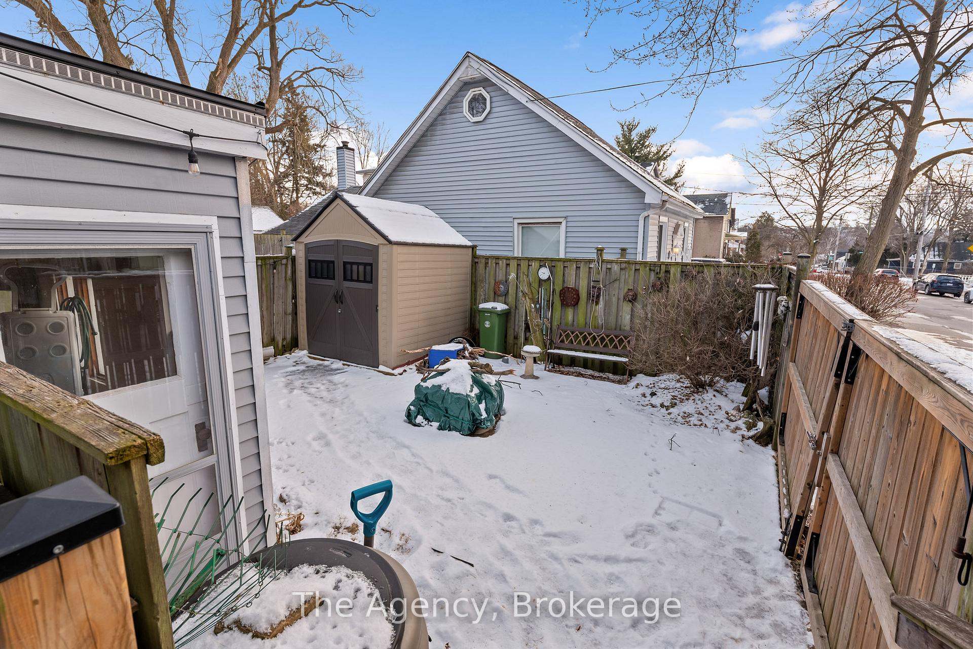 Photo 32 of 35 Jones Street, Hamilton, Strathcona — HOMEH