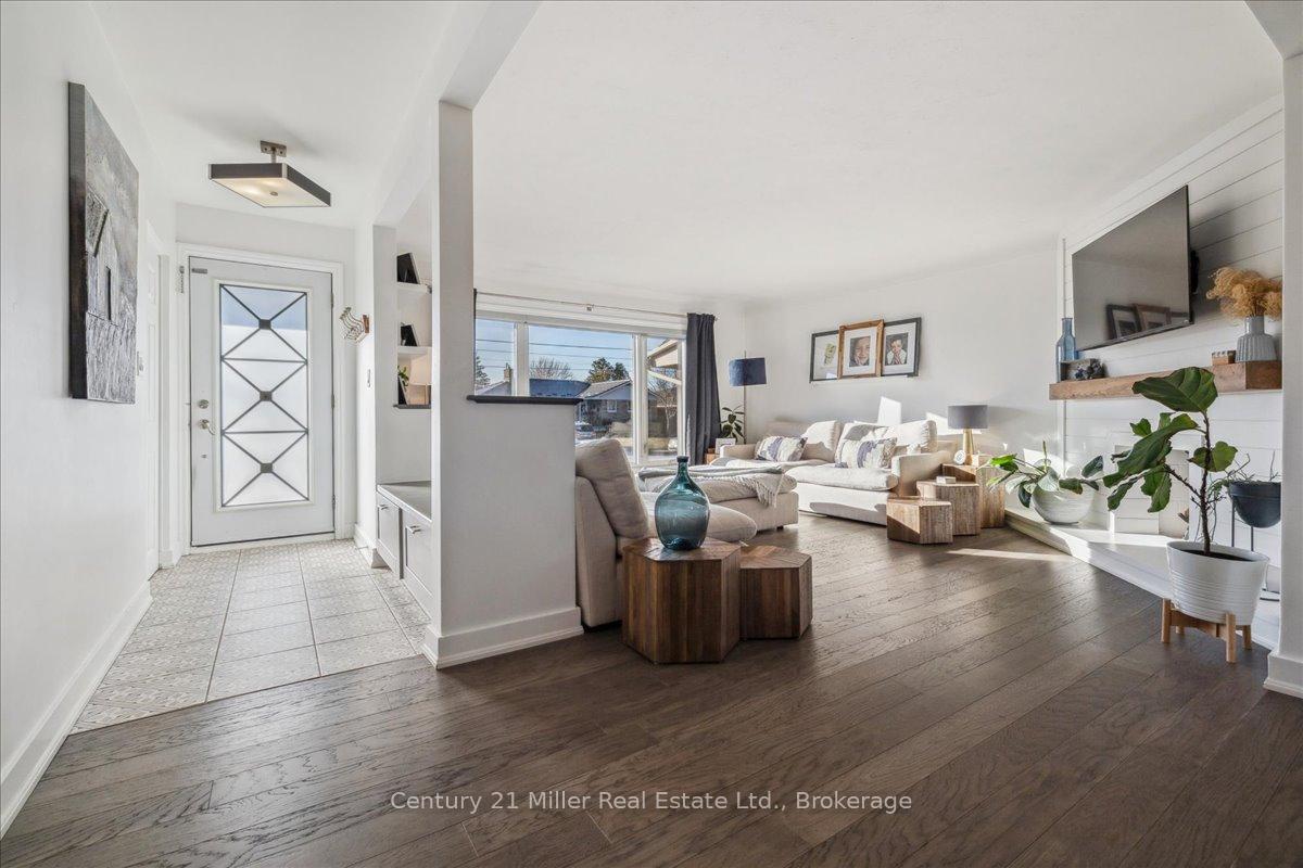 Photo 24 of 30 Grande Avenue, Hamilton, Stoney Creek — HOMEH