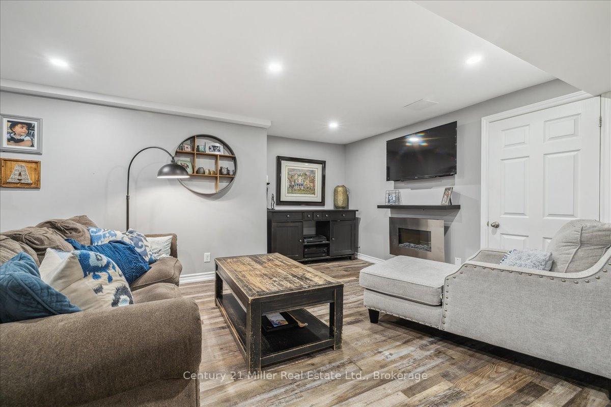 Photo 63 of 30 Grande Avenue, Hamilton, Stoney Creek — HOMEH