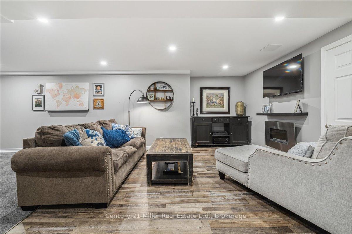 Photo 44 of 30 Grande Avenue, Hamilton, Stoney Creek — HOMEH