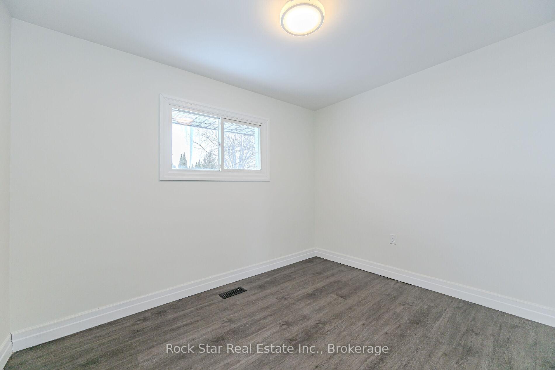 Photo 10 of 99 Dana Drive, Hamilton, Balfour — HOMEH