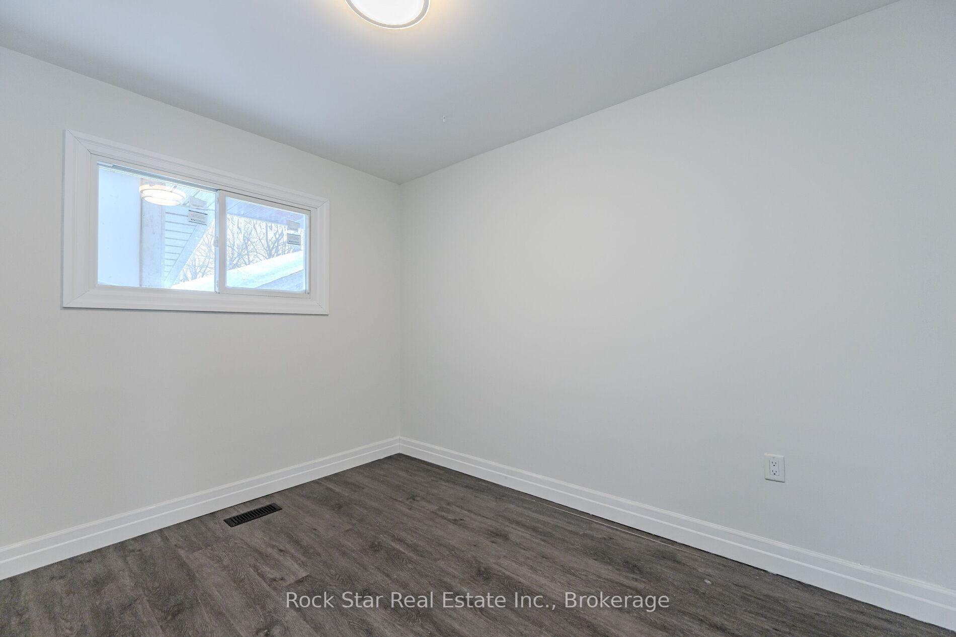 Photo 11 of 99 Dana Drive, Hamilton, Balfour — HOMEH