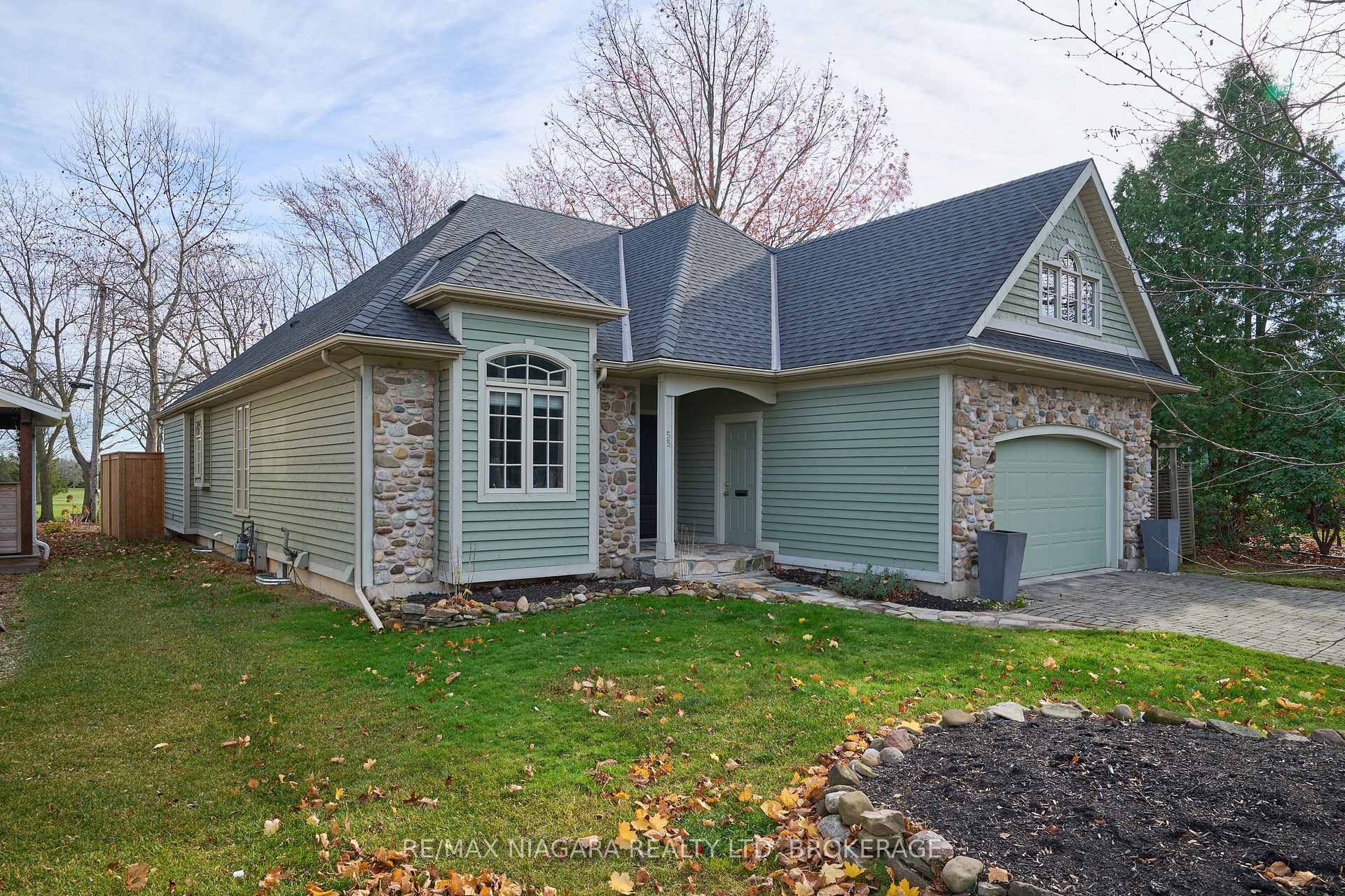 Photo 3 of 55 Highland Avenue, St. Catharines, Old Glenridge — HOMEH