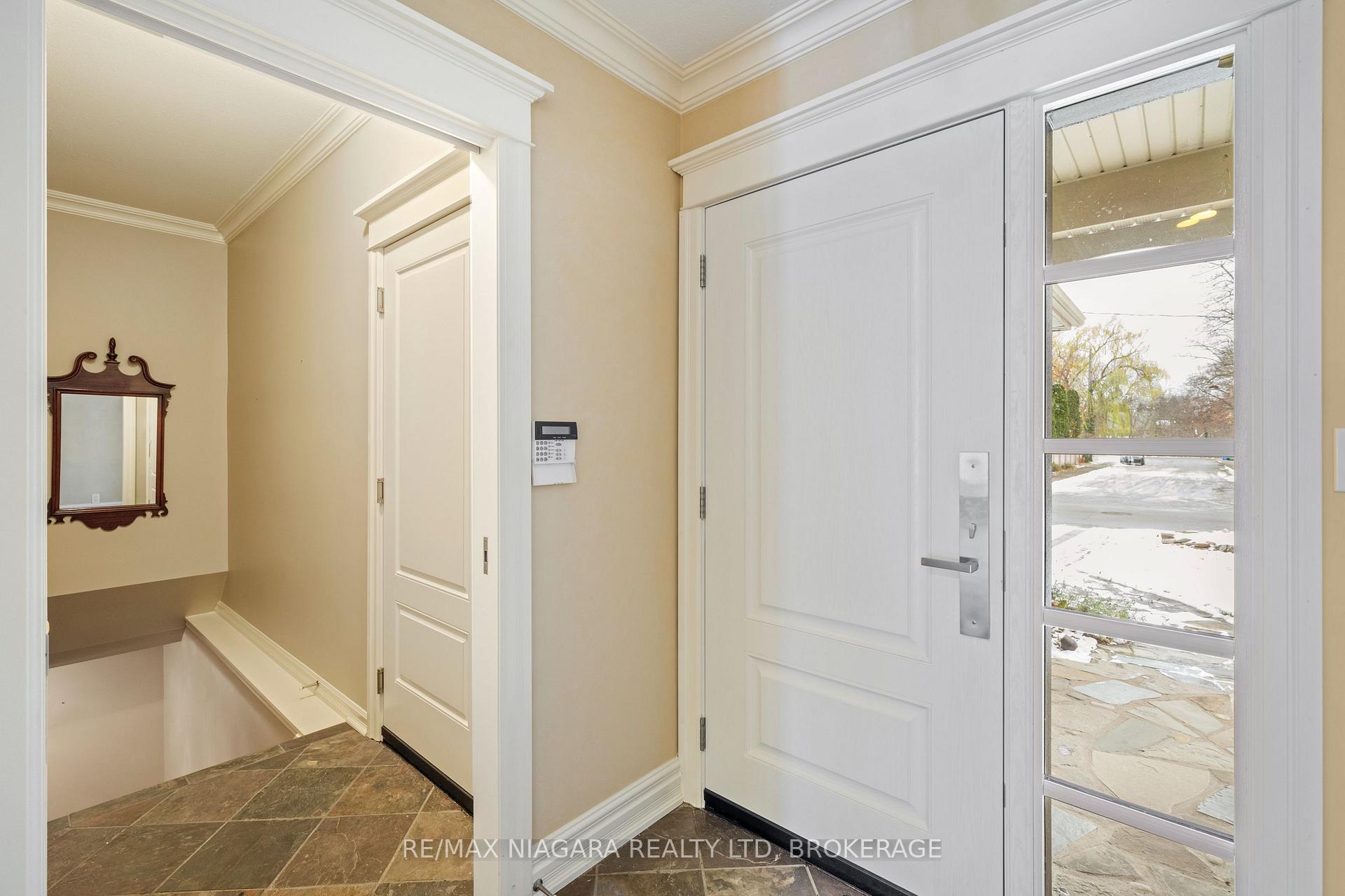 Photo 12 of 55 Highland Avenue, St. Catharines, Old Glenridge — HOMEH