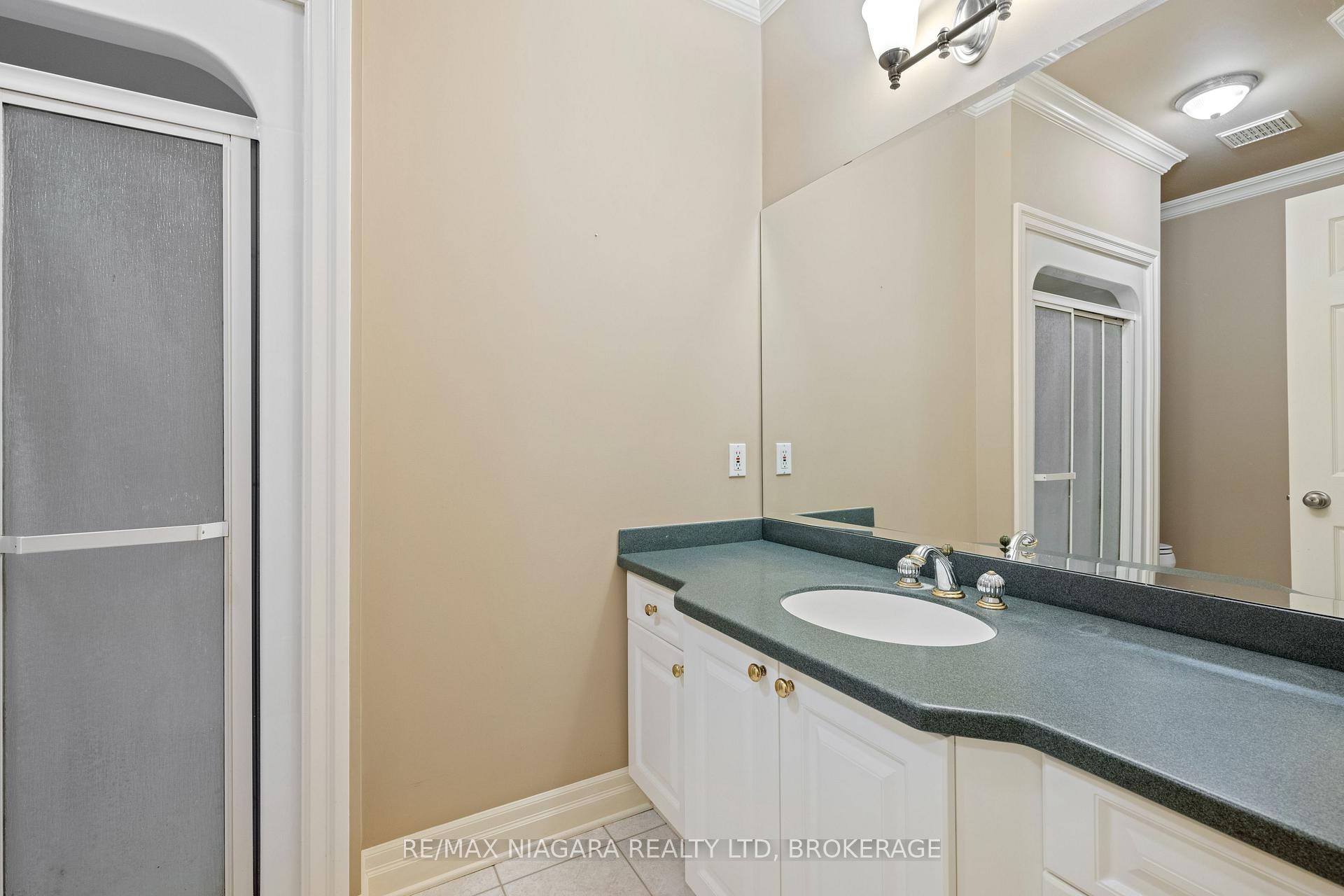 Photo 24 of 55 Highland Avenue, St. Catharines, Old Glenridge — HOMEH