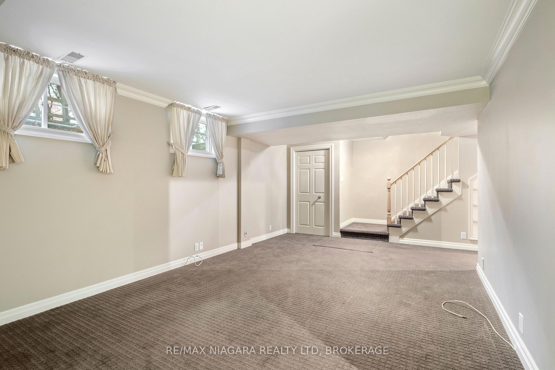 Photo 32 of 55 Highland Avenue, St. Catharines, Old Glenridge — HOMEH