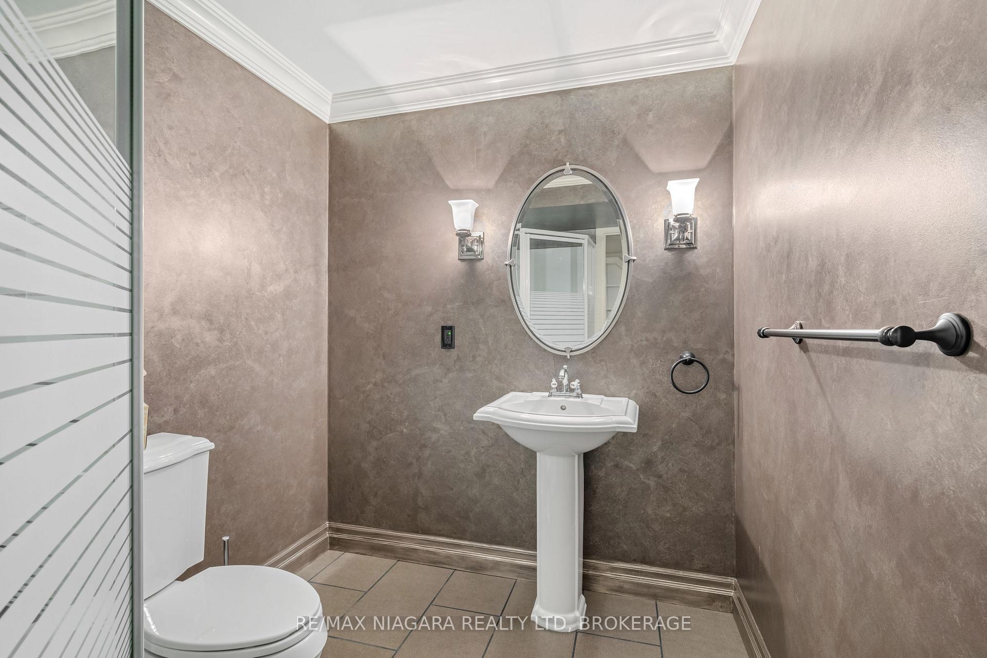 Photo 33 of 55 Highland Avenue, St. Catharines, Old Glenridge — HOMEH