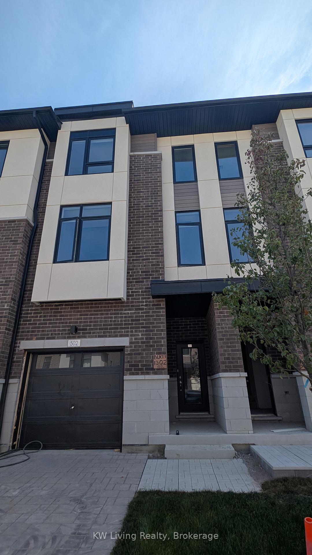 Photo 1 of Unit 502, 1695 Dersan Street, Pickering, Duffin Heights — HOMEH