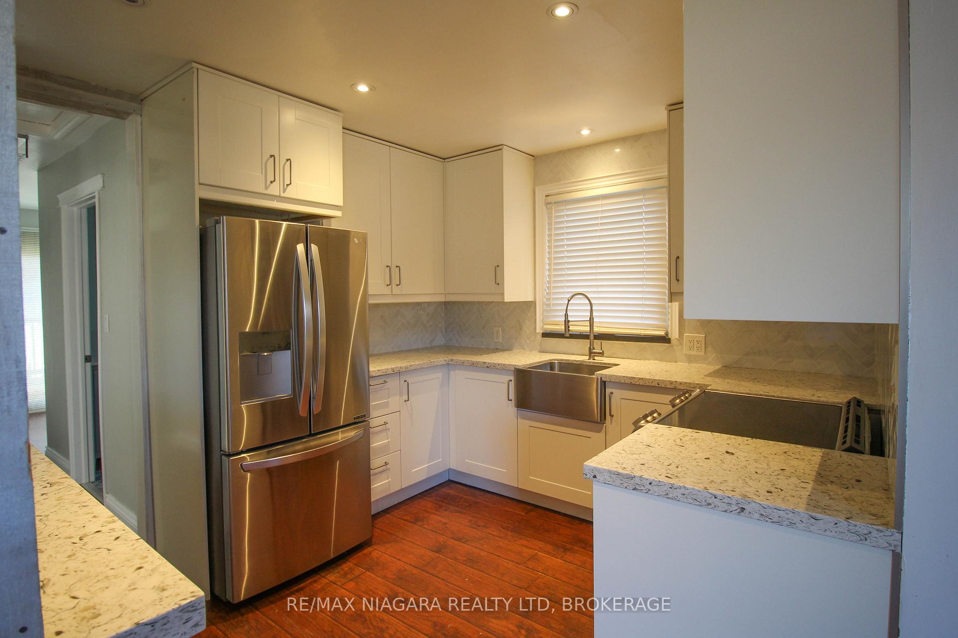 Photo 5 of 37 Margery Avenue, St. Catharines, Haig — HOMEH