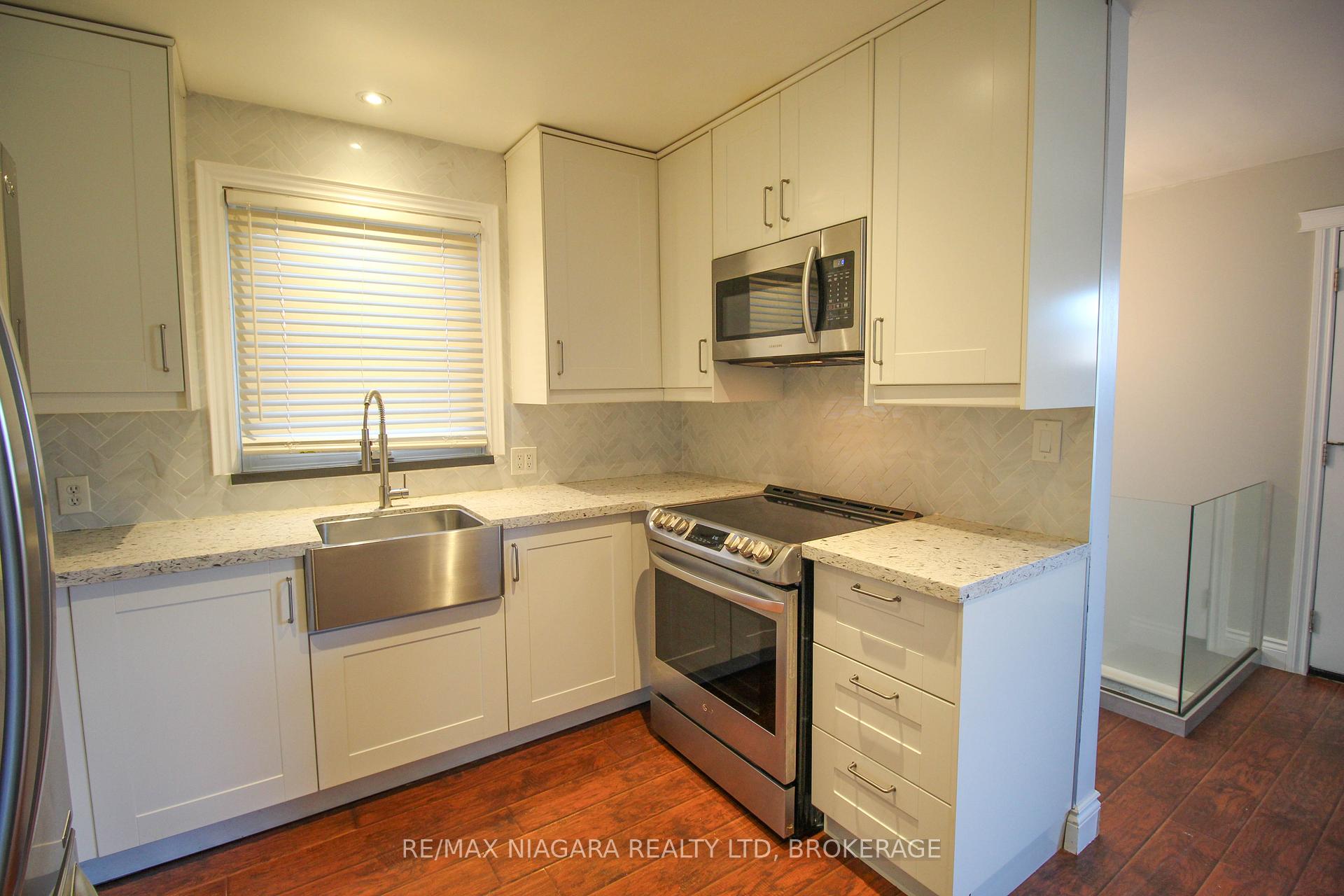 Photo 6 of 37 Margery Avenue, St. Catharines, Haig — HOMEH