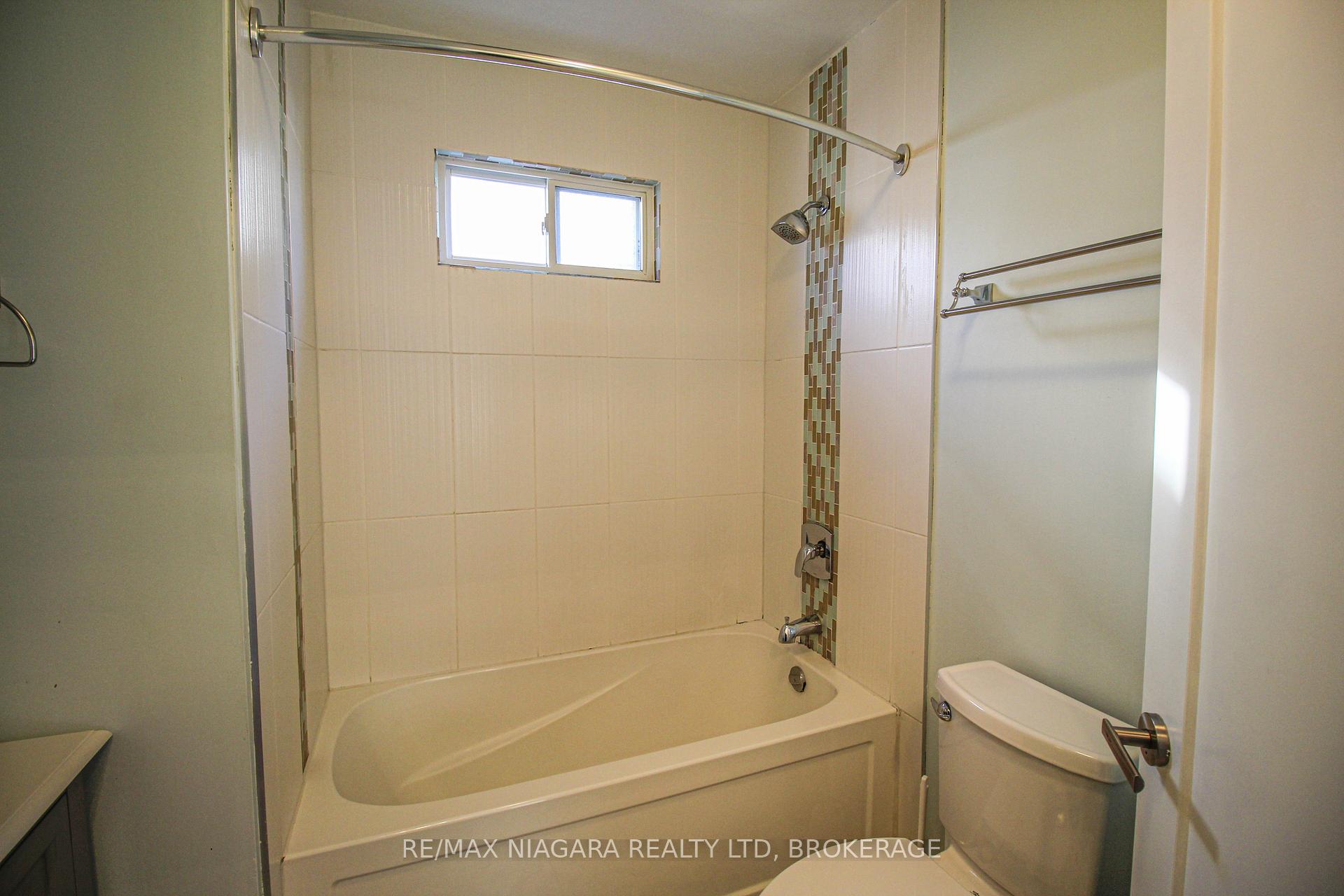 Photo 9 of 37 Margery Avenue, St. Catharines, Haig — HOMEH
