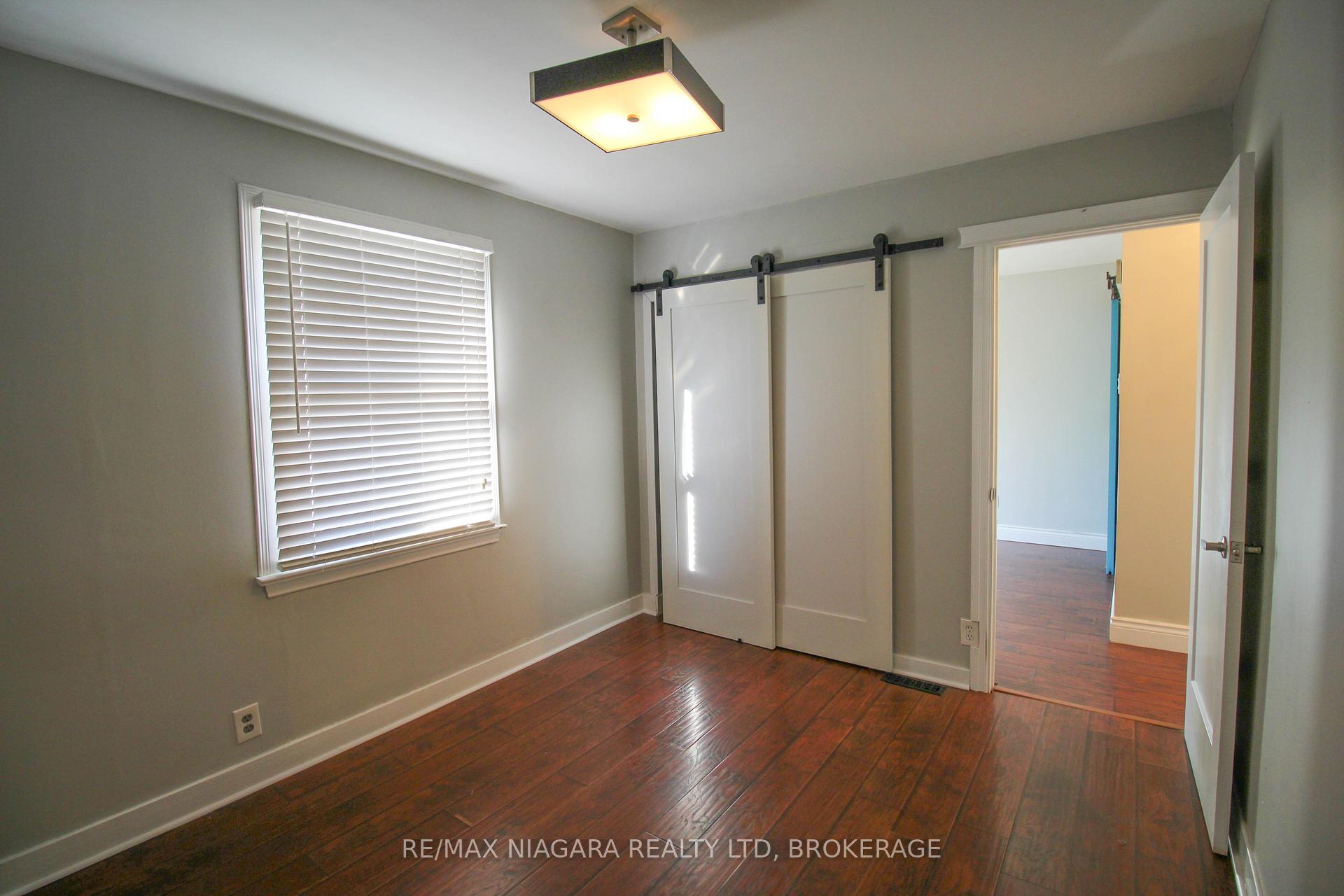 Photo 10 of 37 Margery Avenue, St. Catharines, Haig — HOMEH