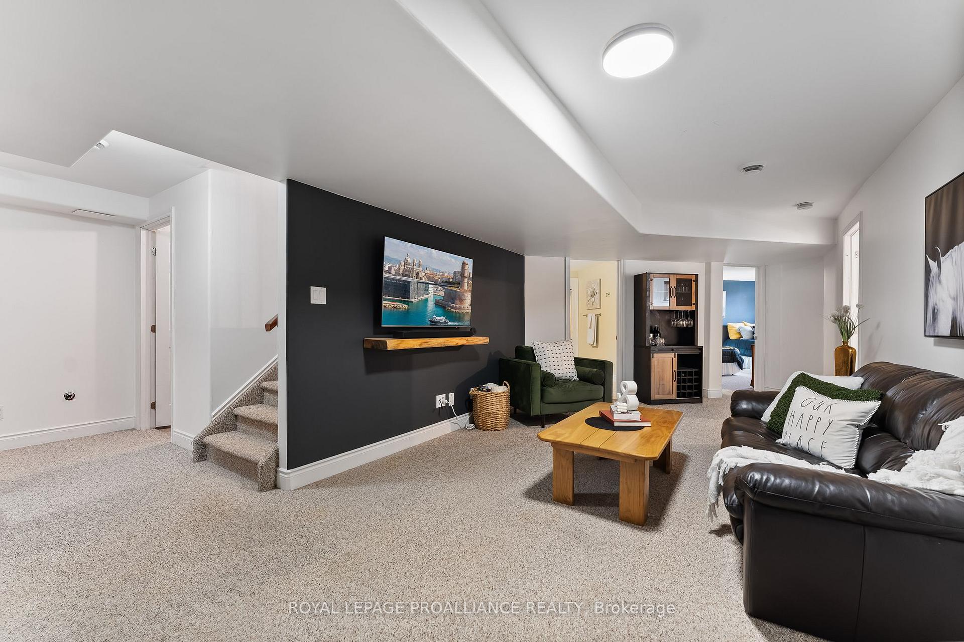 Photo 22 of 10 Cooper Court, Brighton — HOMEH
