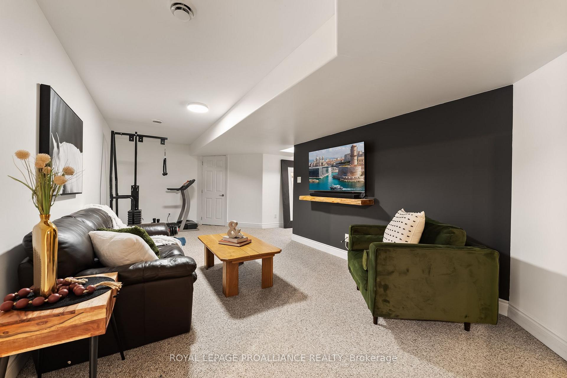 Photo 23 of 10 Cooper Court, Brighton — HOMEH