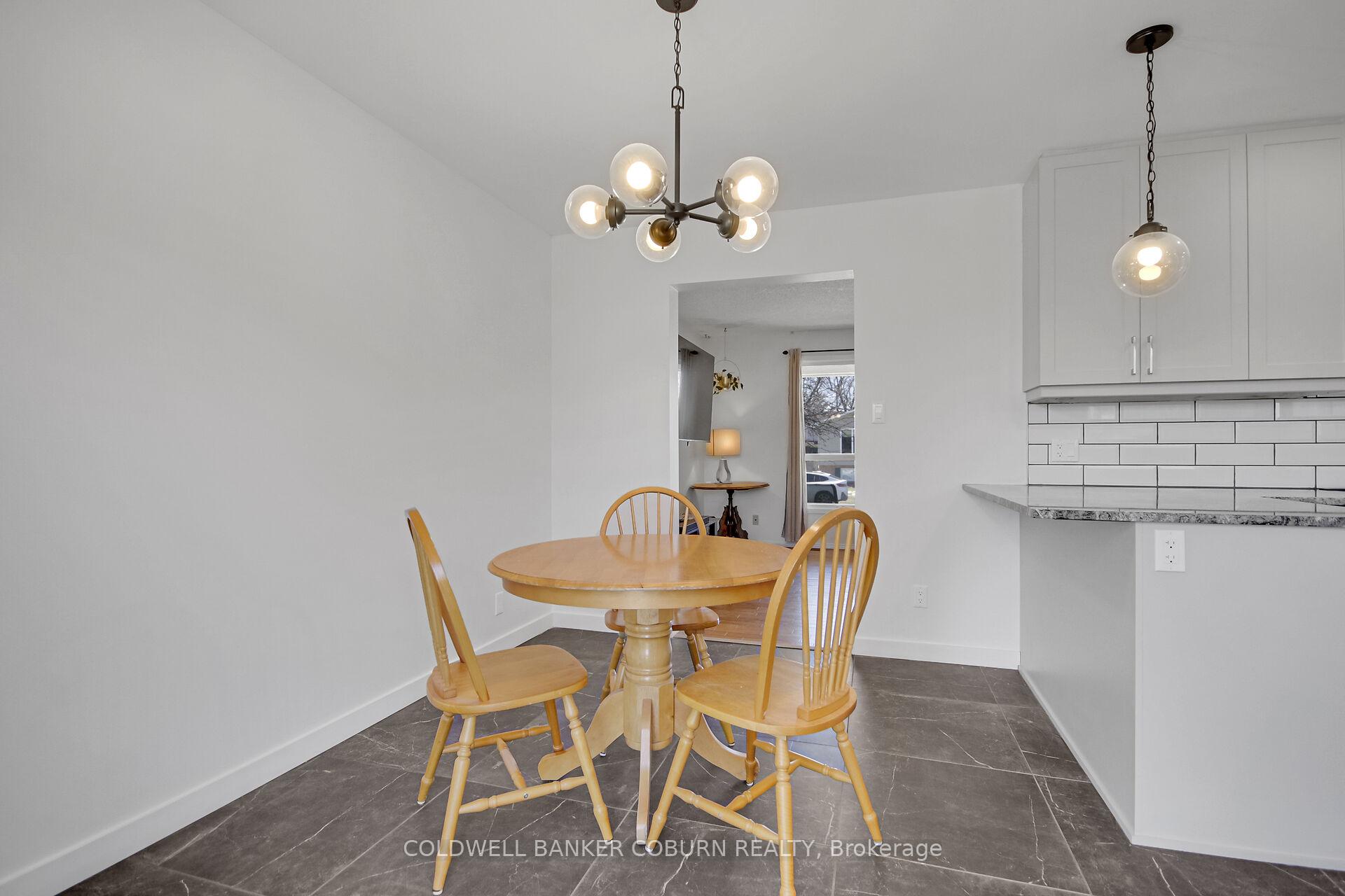 Photo 35 of 31 Ormsby Drive, Ottawa, Richmond — HOMEH