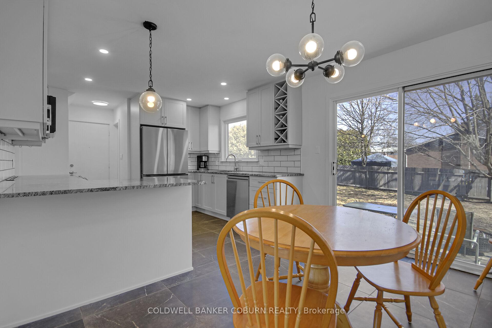 Photo 19 of 31 Ormsby Drive, Ottawa, Richmond — HOMEH
