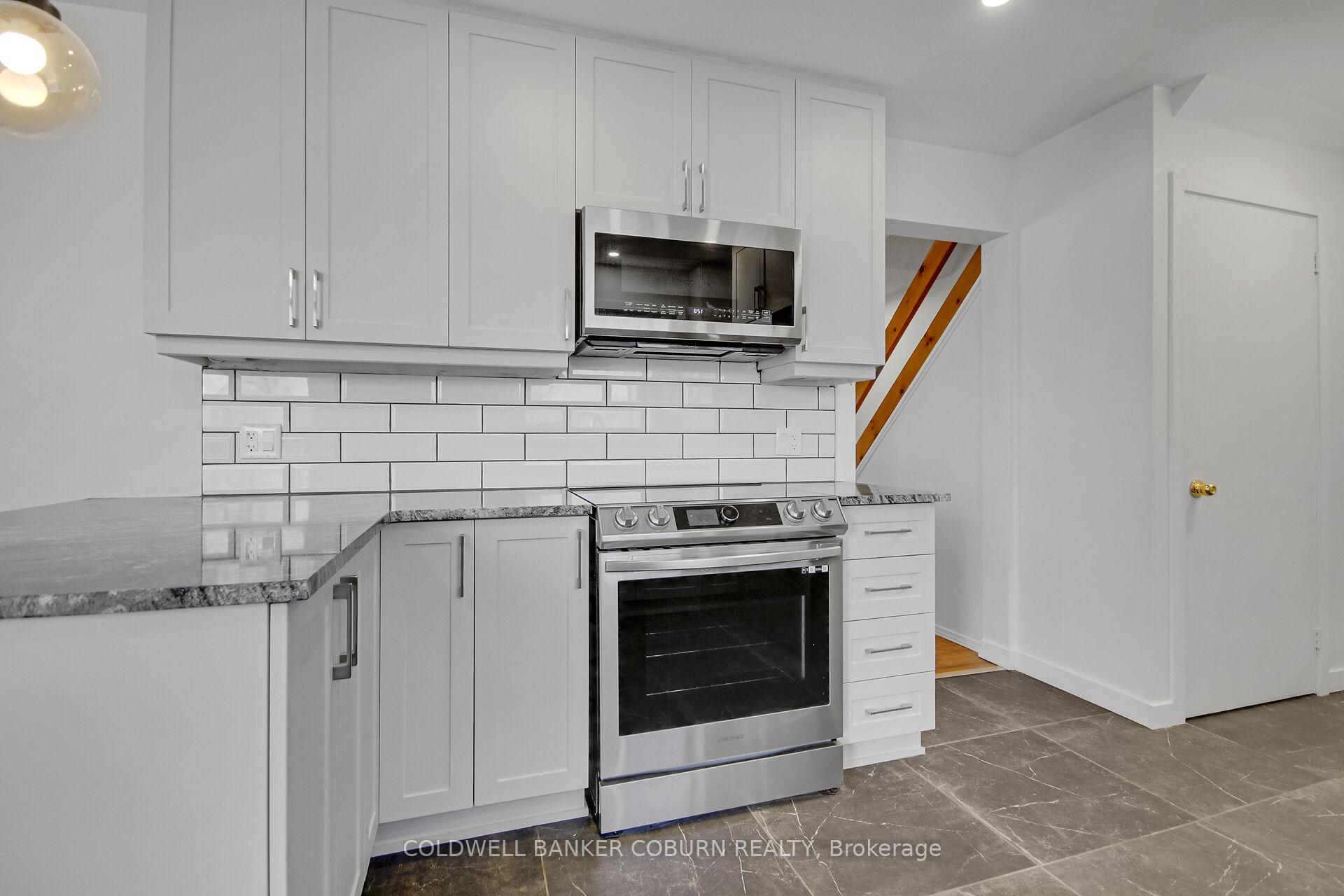 Photo 43 of 31 Ormsby Drive, Ottawa, Richmond — HOMEH