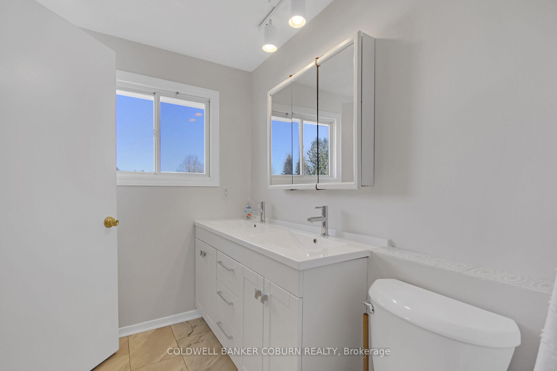Photo 51 of 31 Ormsby Drive, Ottawa, Richmond — HOMEH