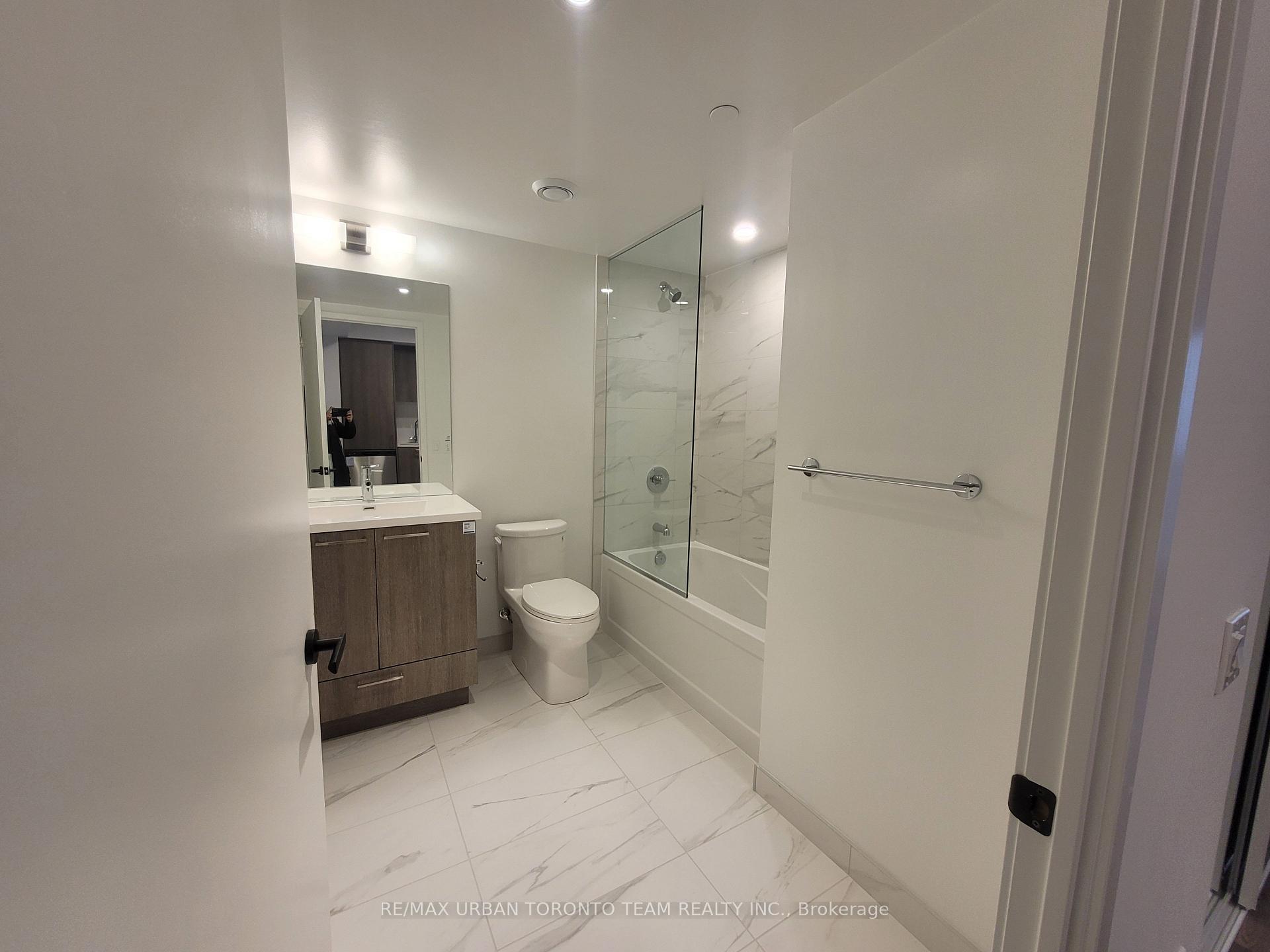 Photo 9 of Unit 2605, 195 Commerce Street, Vaughan, Vaughan Corporate Centre — HOMEH