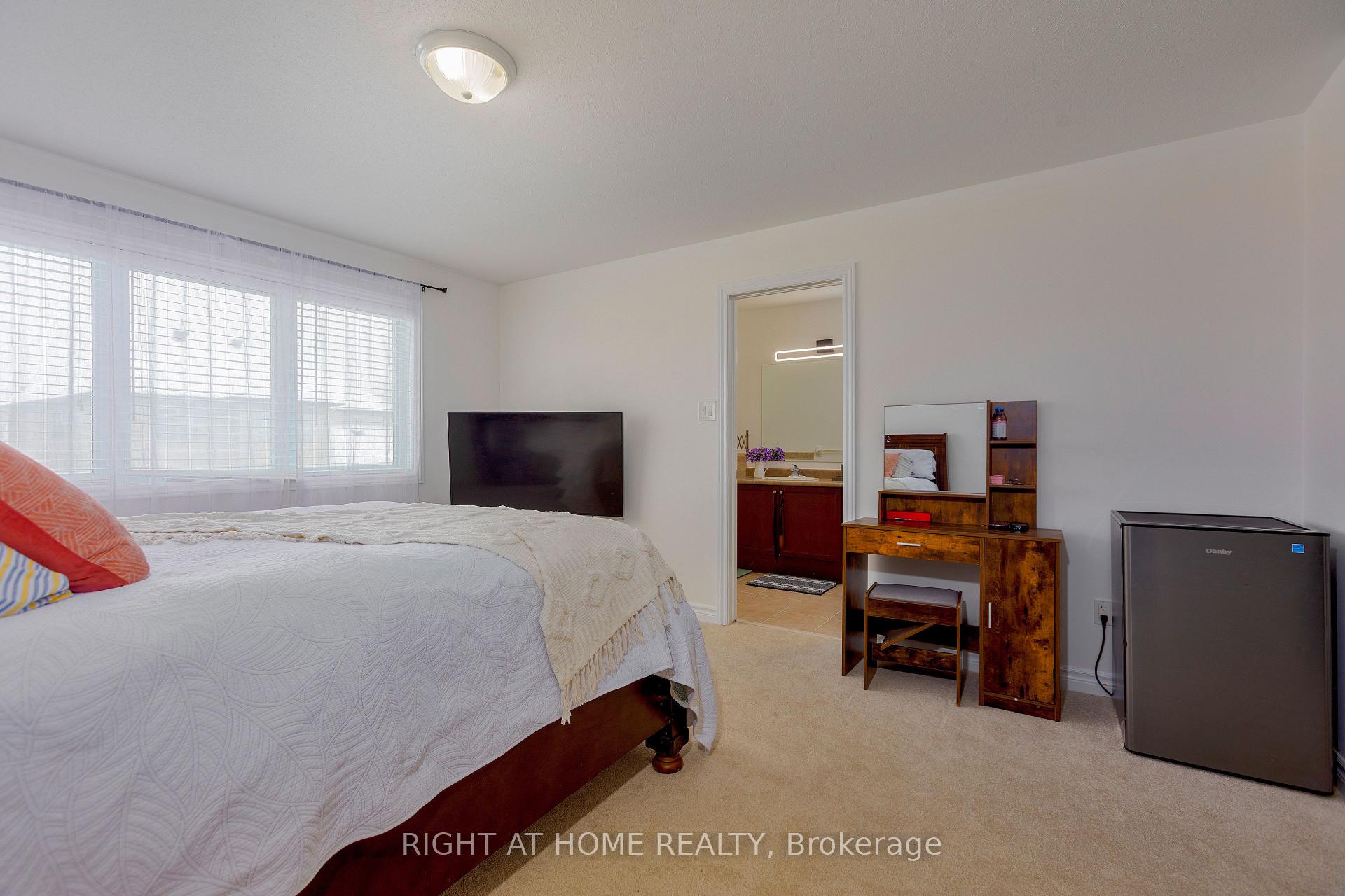 Photo 28 of 244 Tewsley Drive, Ottawa, Riverside South/Gloucester Glen — HOMEH