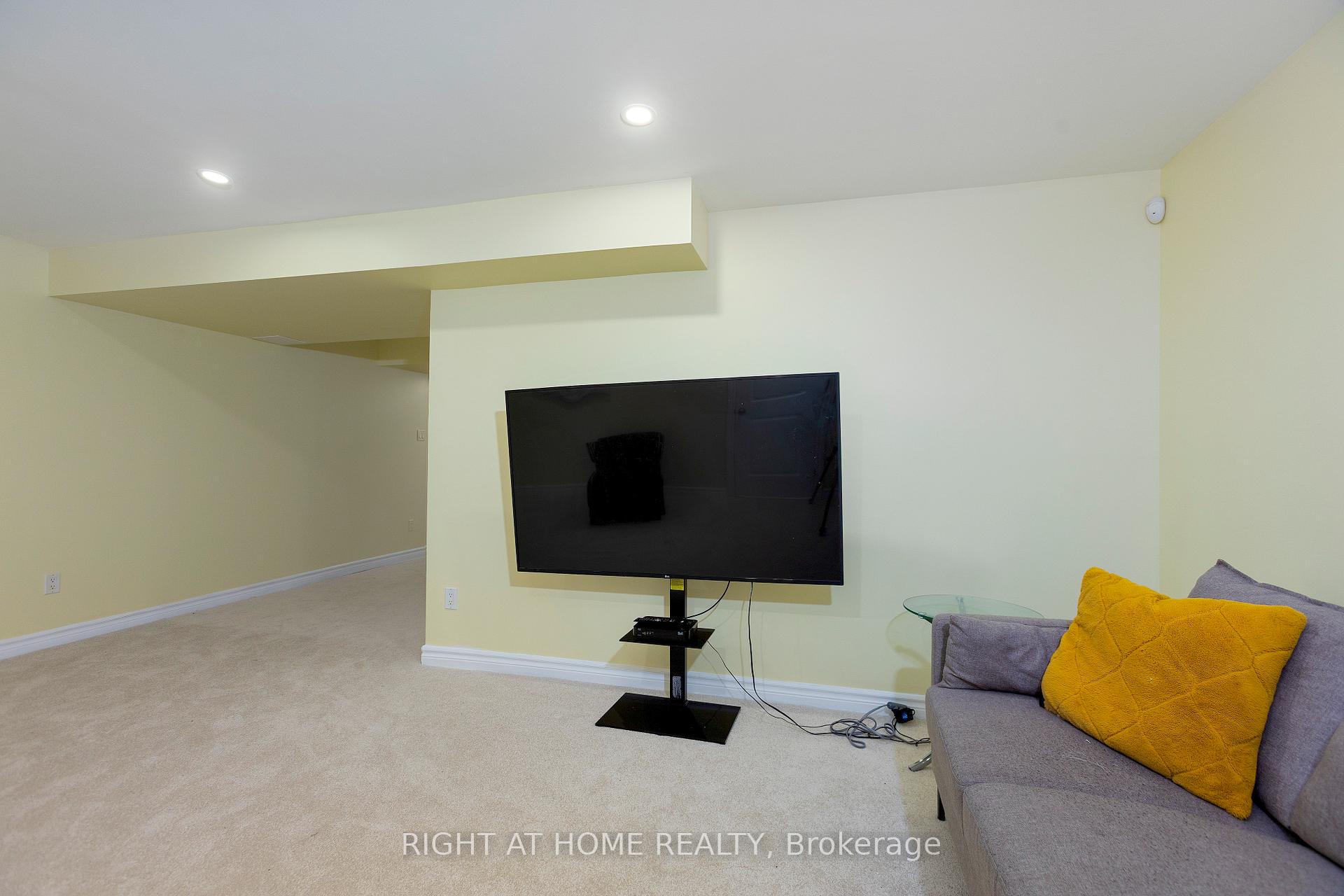 Photo 33 of 244 Tewsley Drive, Ottawa, Riverside South/Gloucester Glen — HOMEH