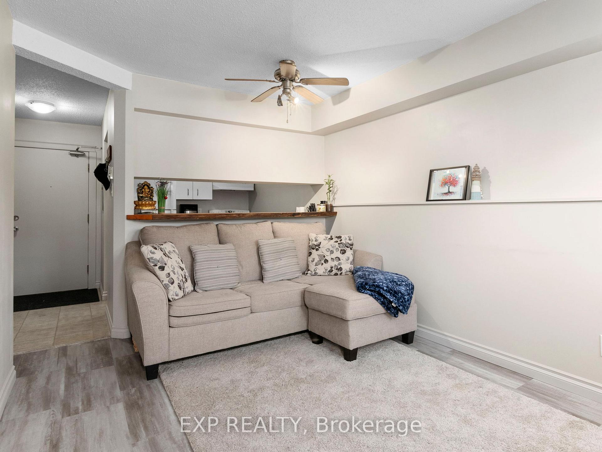 Photo 4 of Unit 109, 345 Centrum Boulevard, Ottawa, Bilberry Creek/Queenswood Heights — HOMEH