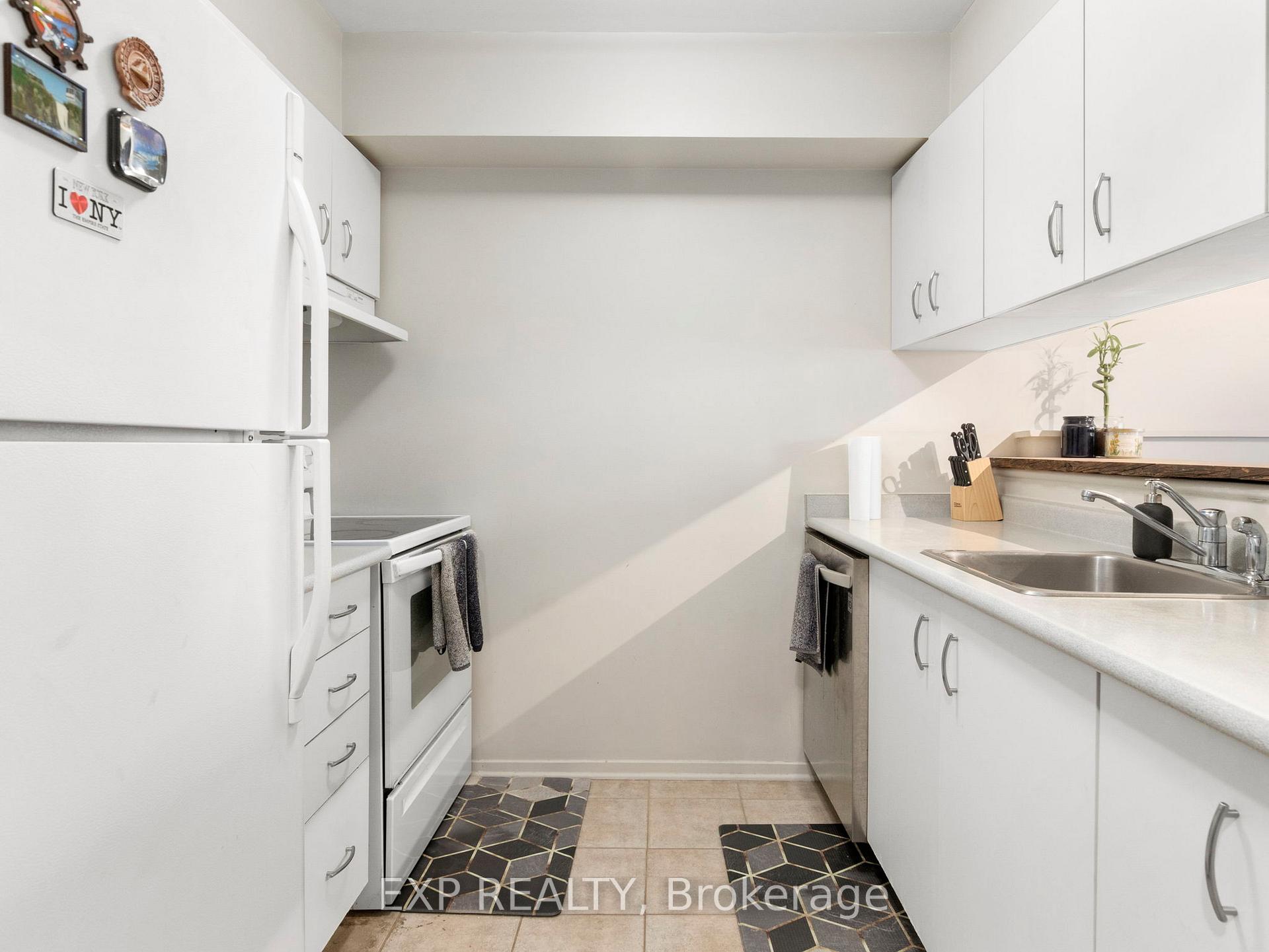 Photo 7 of Unit 109, 345 Centrum Boulevard, Ottawa, Bilberry Creek/Queenswood Heights — HOMEH