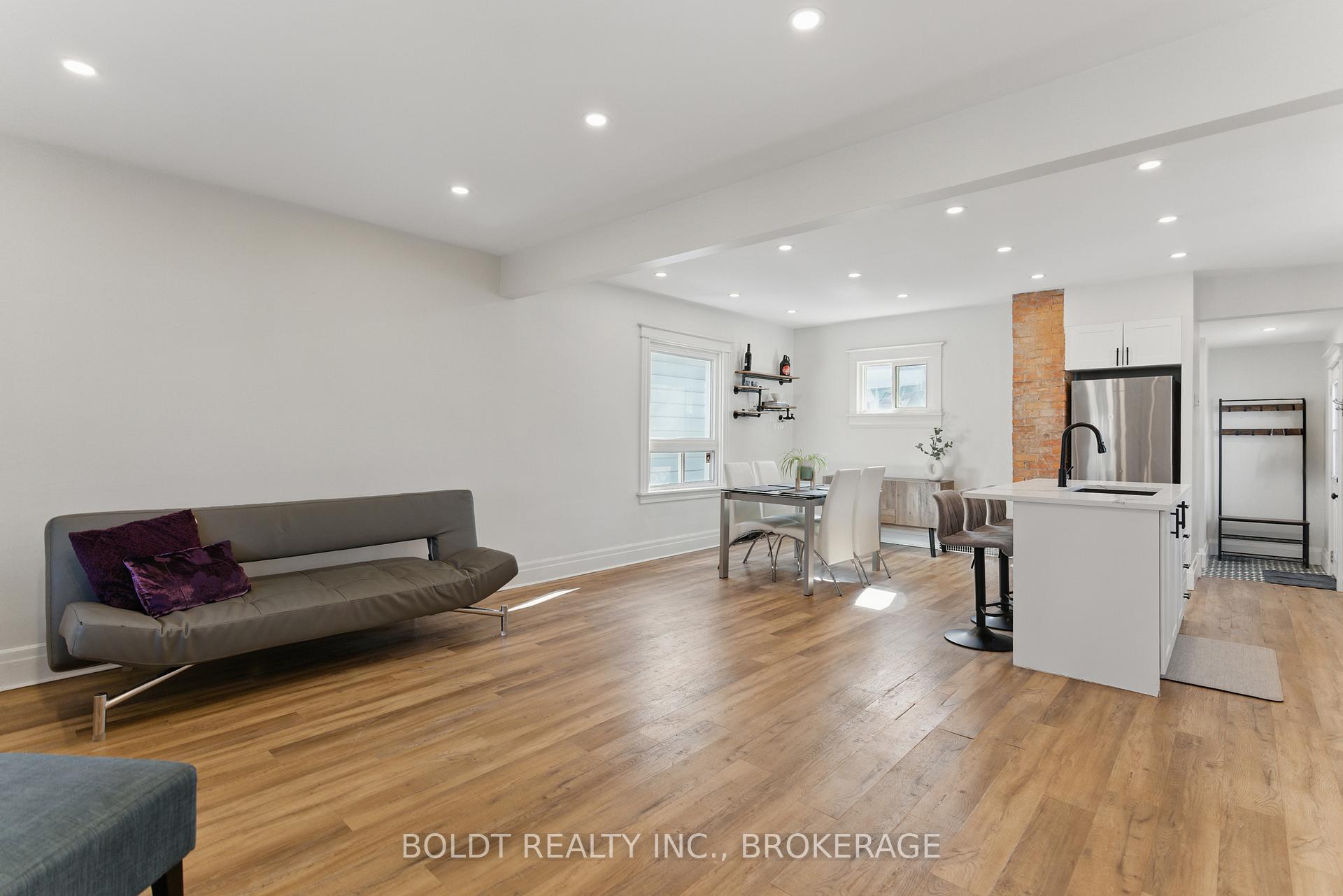 Photo 5 of 171 Lake Street, St. Catharines, Downtown — HOMEH