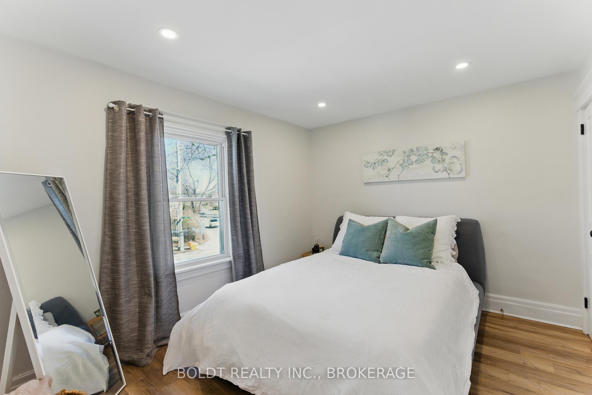 Photo 15 of 171 Lake Street, St. Catharines, Downtown — HOMEH