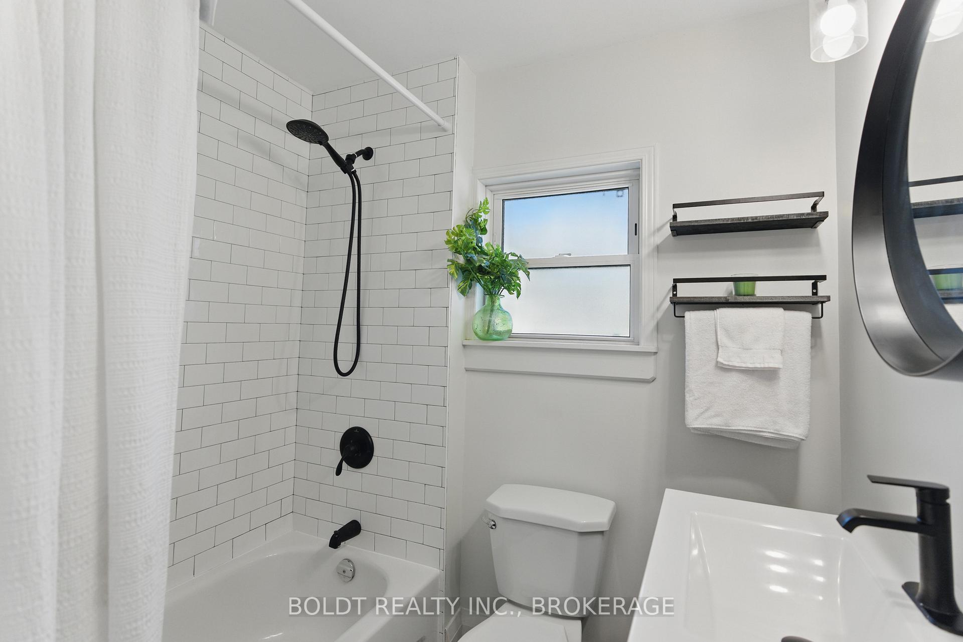 Photo 21 of 171 Lake Street, St. Catharines, Downtown — HOMEH