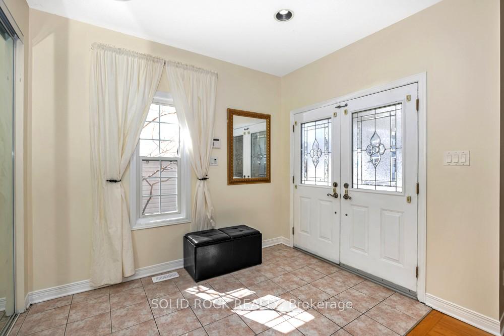 Photo 2 of 9 Eliza Crescent, Ottawa, Stittsville (South) — HOMEH