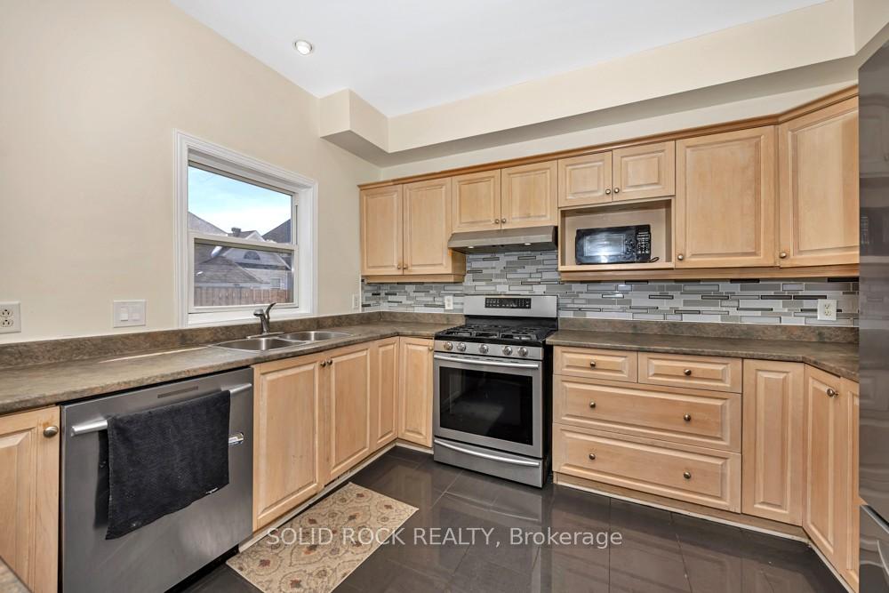 Photo 11 of 9 Eliza Crescent, Ottawa, Stittsville (South) — HOMEH