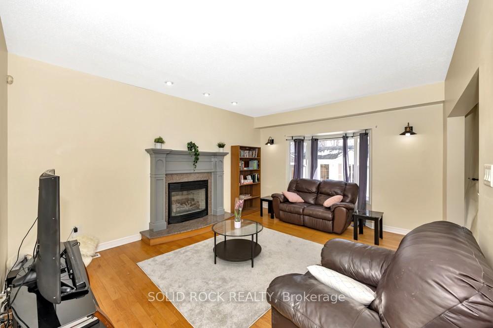 Photo 15 of 9 Eliza Crescent, Ottawa, Stittsville (South) — HOMEH