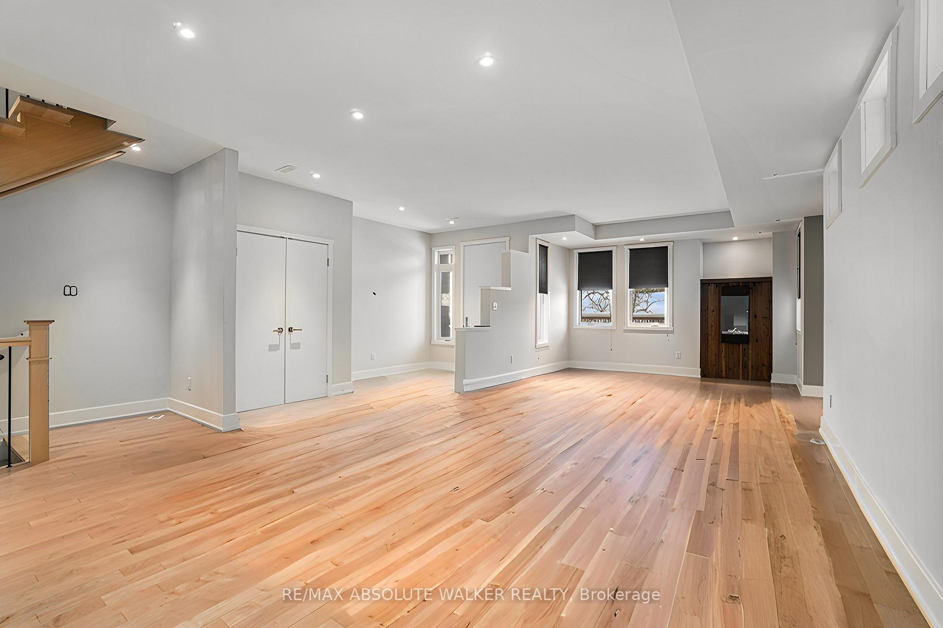 Photo 4 of 283 Kirchoffer Avenue, Ottawa, Westboro West — HOMEH