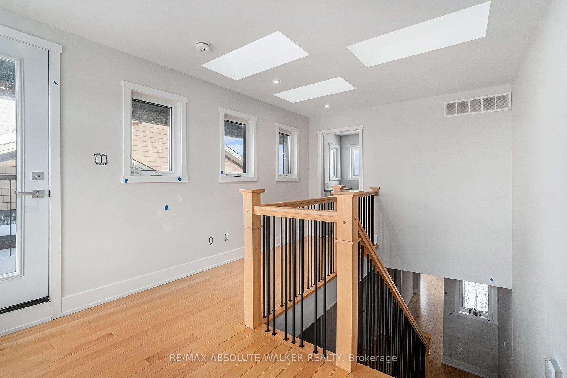 Photo 13 of 283 Kirchoffer Avenue, Ottawa, Westboro West — HOMEH