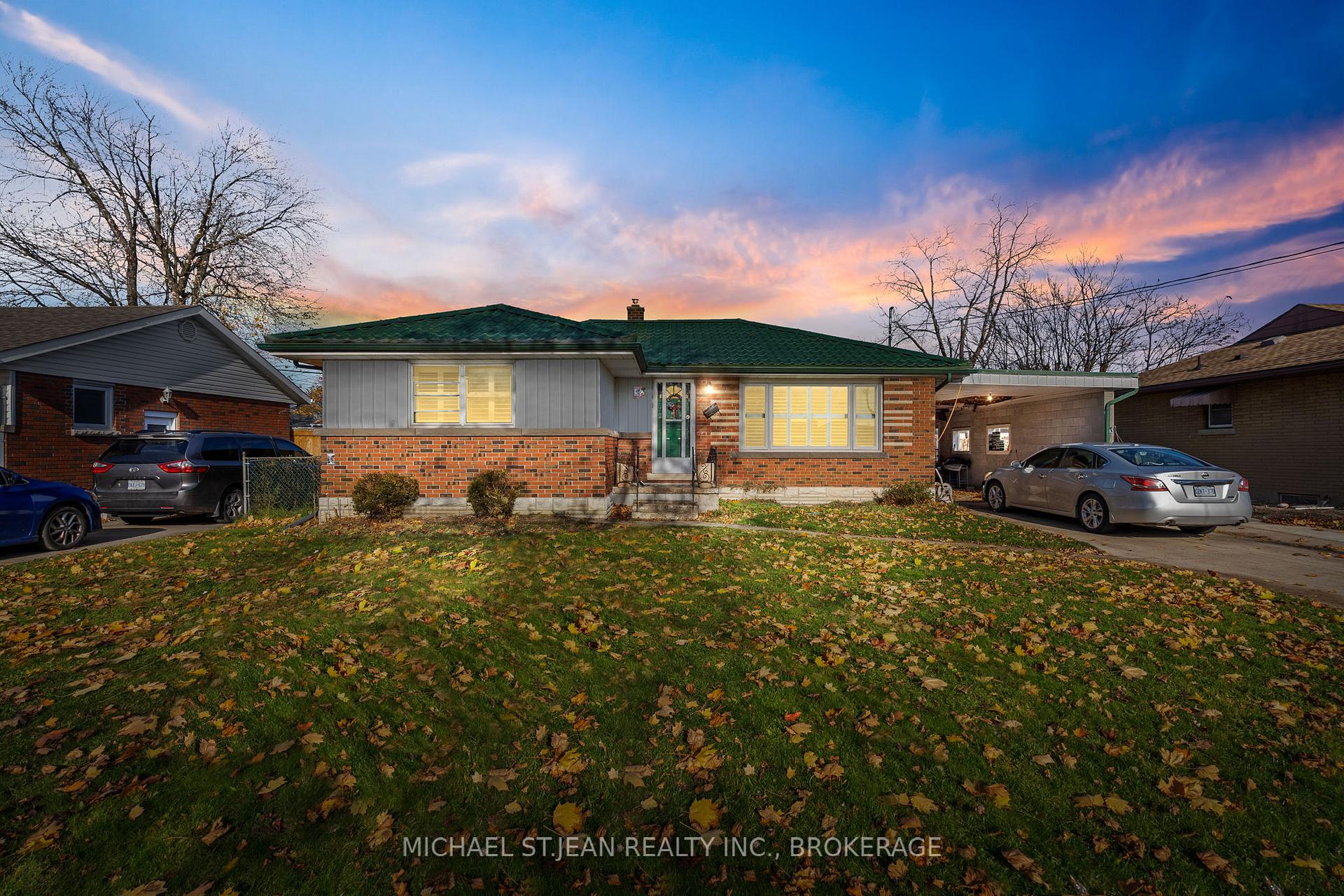 Photo 1 of 3 Broadmore Avenue, St. Catharines, Carlton/Bunting — HOMEH