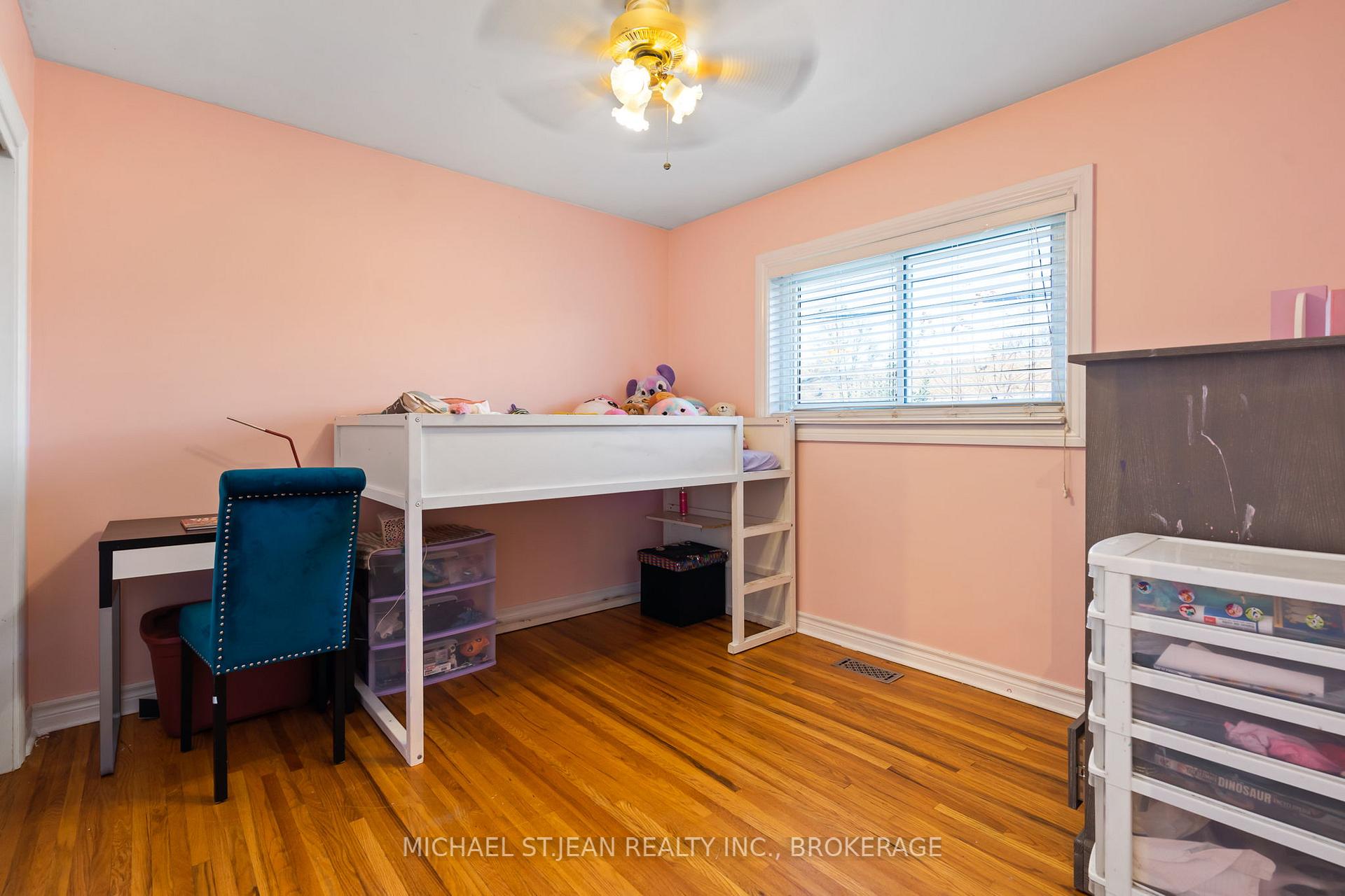 Photo 11 of 3 Broadmore Avenue, St. Catharines, Carlton/Bunting — HOMEH