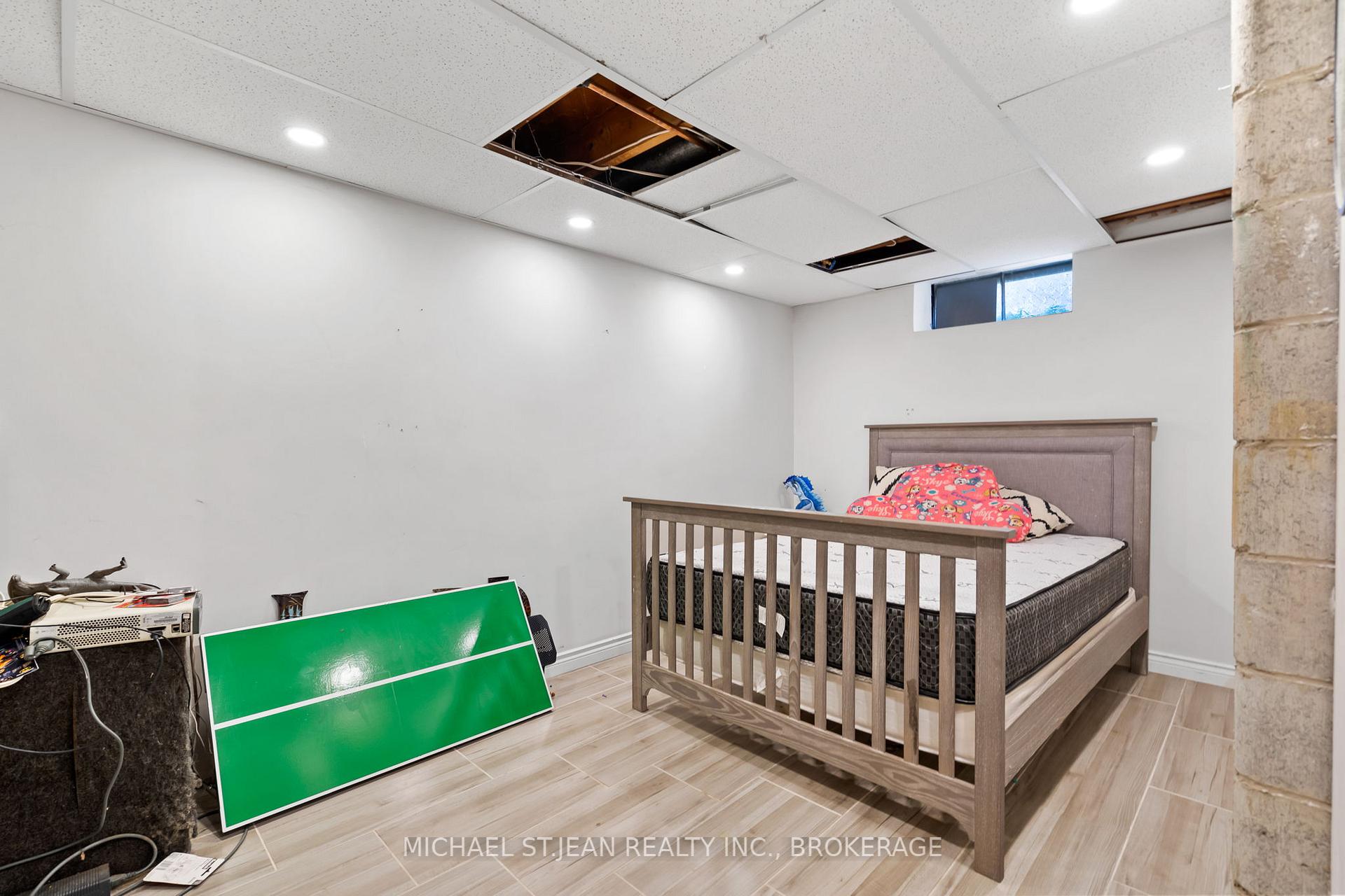 Photo 19 of 3 Broadmore Avenue, St. Catharines, Carlton/Bunting — HOMEH