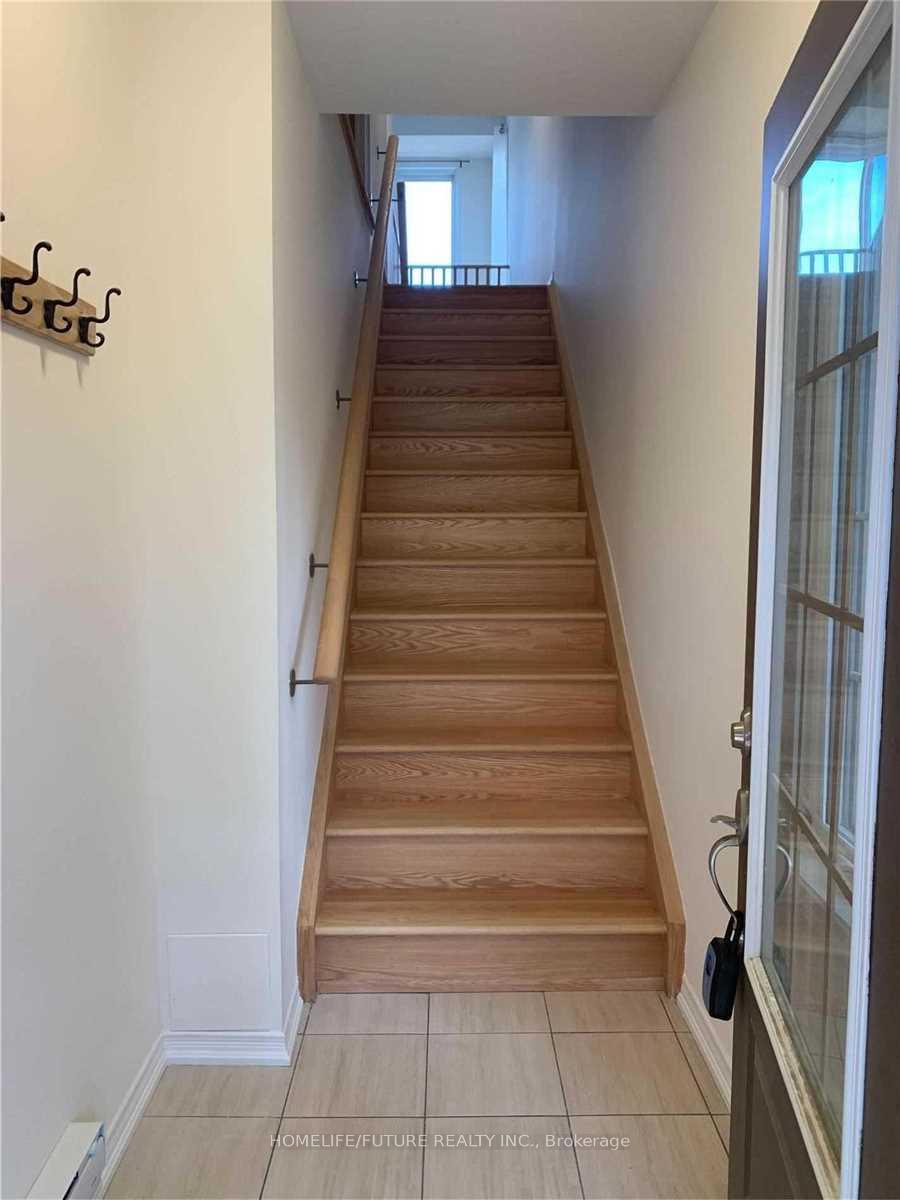 Photo 3 of Unit 94, 93 Danzatore Path, Oshawa, Windfields — HOMEH
