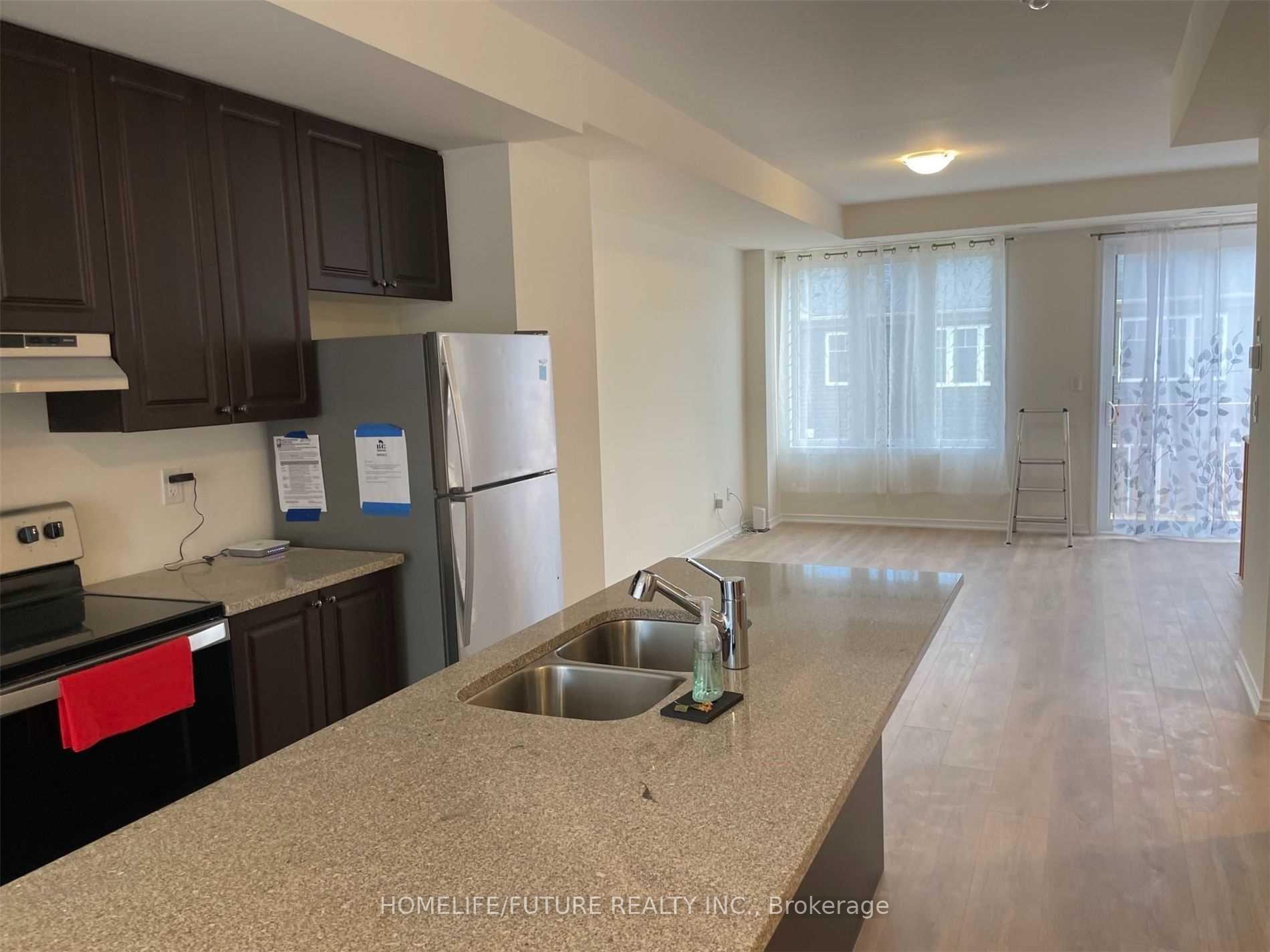 Photo 6 of Unit 94, 93 Danzatore Path, Oshawa, Windfields — HOMEH
