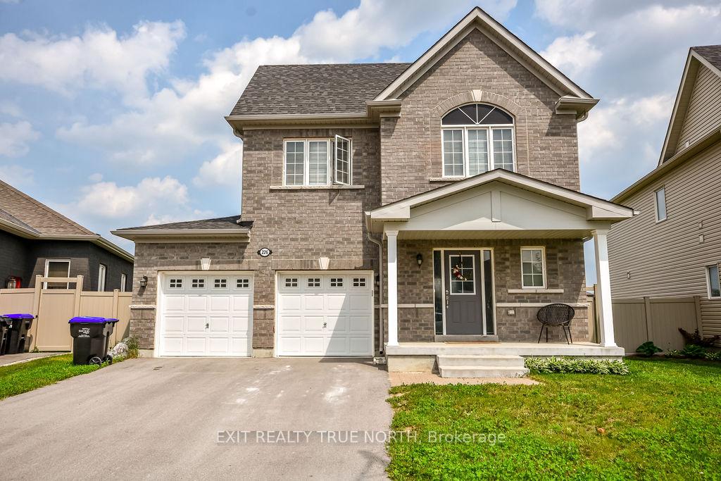 Photo 1 of 226 Springfield Crescent, Clearview, Stayner — HOMEH