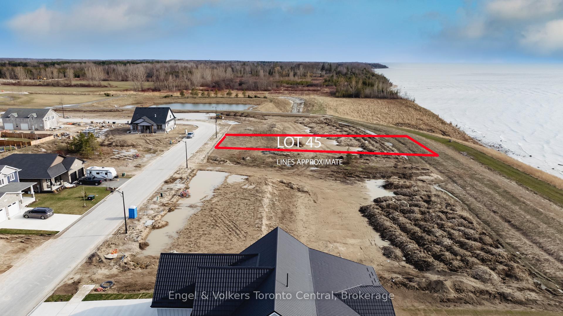 Photo 2 of 480 Coast Drive, Goderich, Goderich (Town) — HOMEH