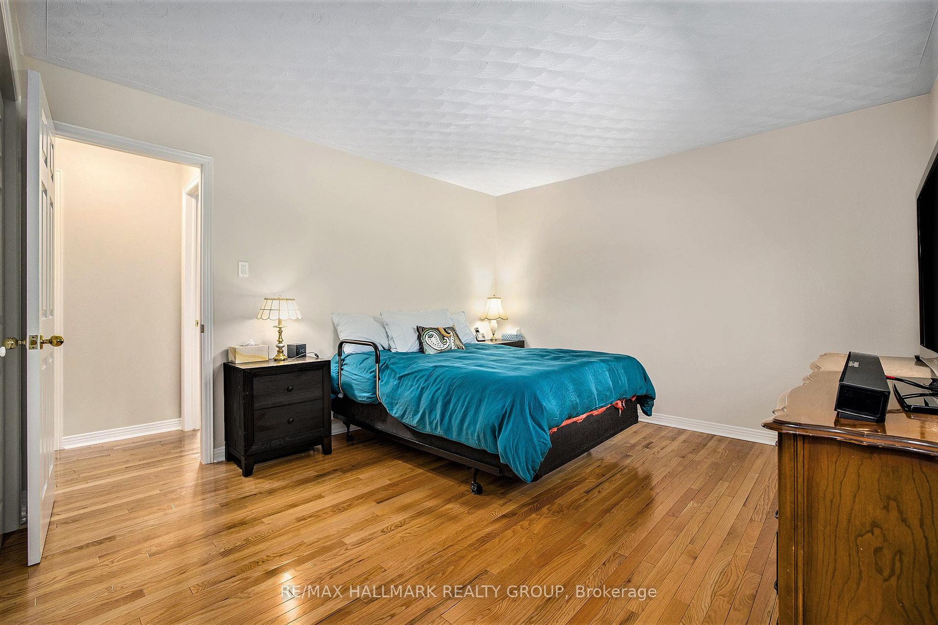 Photo 14 of 115 Delaney Drive, Ottawa, Huntley Ward (South West) — HOMEH