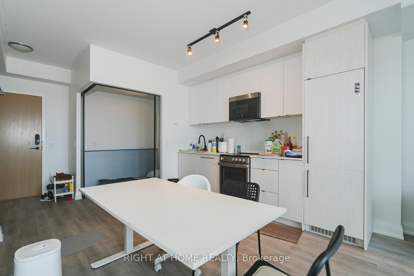 Photo 7 of Unit 510, 2369 Danforth Avenue, Toronto, East End-Danforth — HOMEH