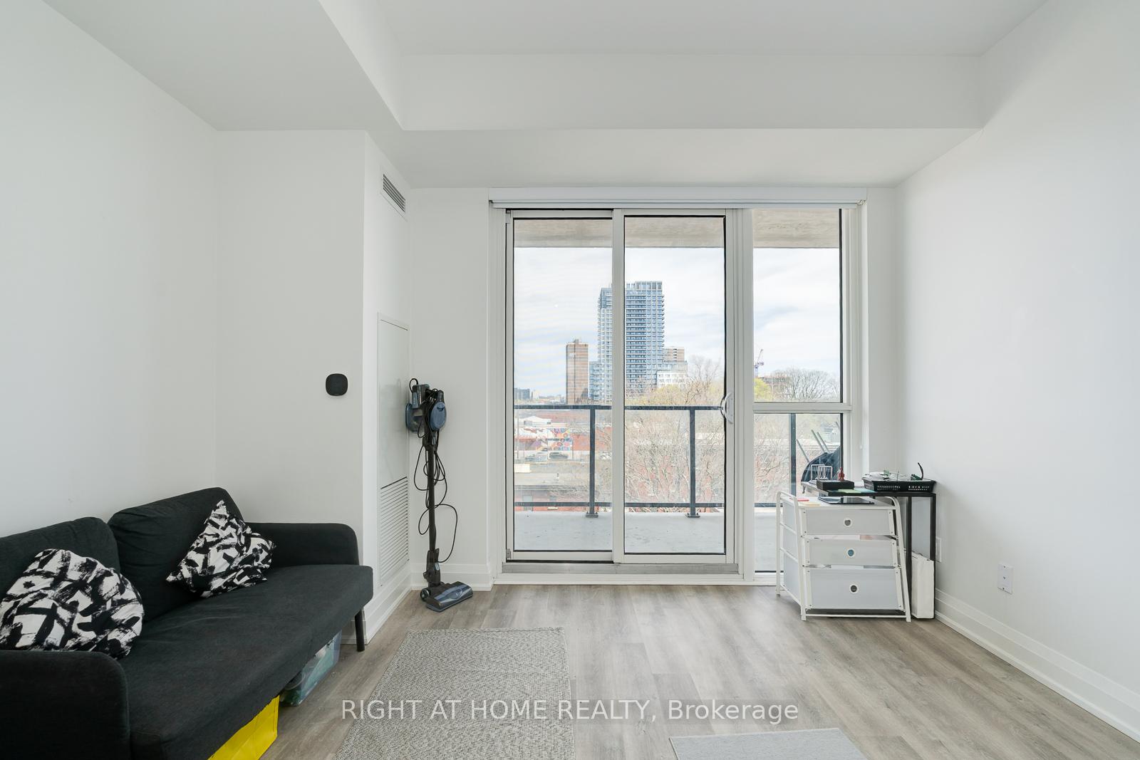 Photo 8 of Unit 510, 2369 Danforth Avenue, Toronto, East End-Danforth — HOMEH